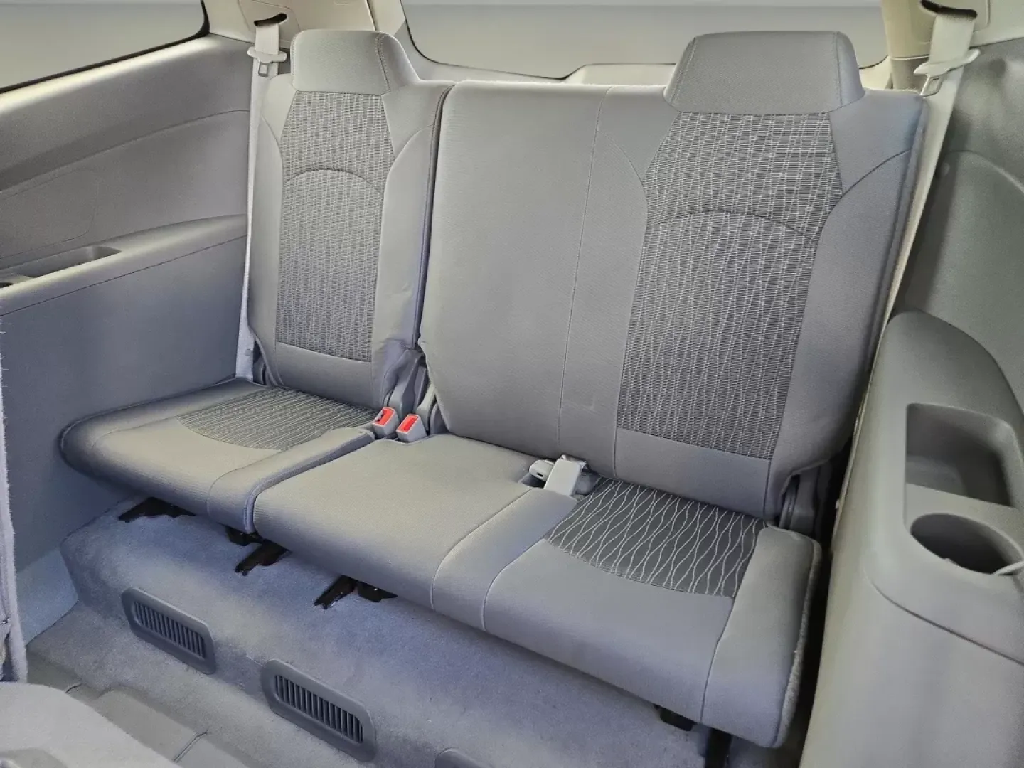 2017 /Dark Titanium/Light Titanium Chevrolet Traverse LS (1GNKRFED6HJ) with an Other engine, located at 521 Old Farm Lane Rd, Prattville, AL, 36066, (334) 325-1505, 32.482460, -86.416367 - **Explore the Open Road with the 2017 Chevrolet Traverse LS Perfect for Family Adventures!**<br /> <br /> If you're in search of a reliable and spacious SUV that fits your family's lifestyle, look no further than the 2017 Chevrolet Traverse LS available at Gils Auto in Prattville, AL. With its gene - Photo#14