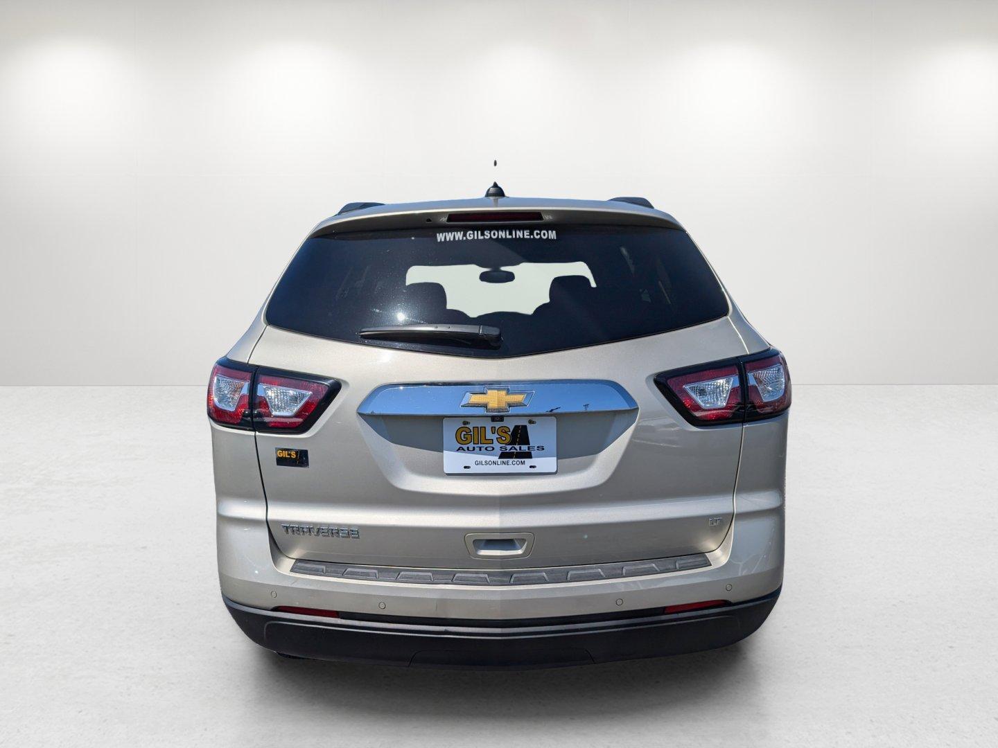 2017 /Dark Titanium/Light Titanium Chevrolet Traverse LT (1GNKRGKDXHJ) with an Gas V6 3.6L/217 engine, 6-Speed Automatic transmission, located at 5115 14th Ave., Columbus, GA, 31904, (706) 323-0345, 32.511494, -84.971046 - 2017 Chevrolet Traverse LT - Photo#5
