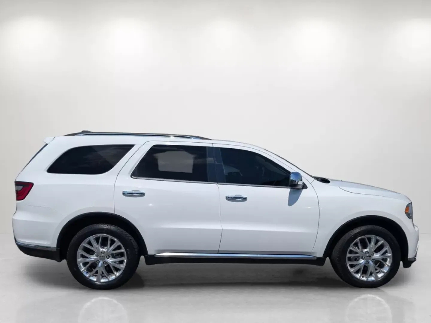2017 /Black Dodge Durango SXT (1C4RDHAGXHC) with an Other engine, located at 5115 14th Ave., Columbus, GA, 31904, (706) 323-0345, 32.511494, -84.971046 - Are you ready for your next adventure? The 2017 Dodge Durango SXT is the perfect SUV for growing families, weekend warriors, or anyone seeking a reliable vehicle that balances comfort and capability. With its spacious interior and impressive technology features, this Durango is designed to elevate y - Photo#3