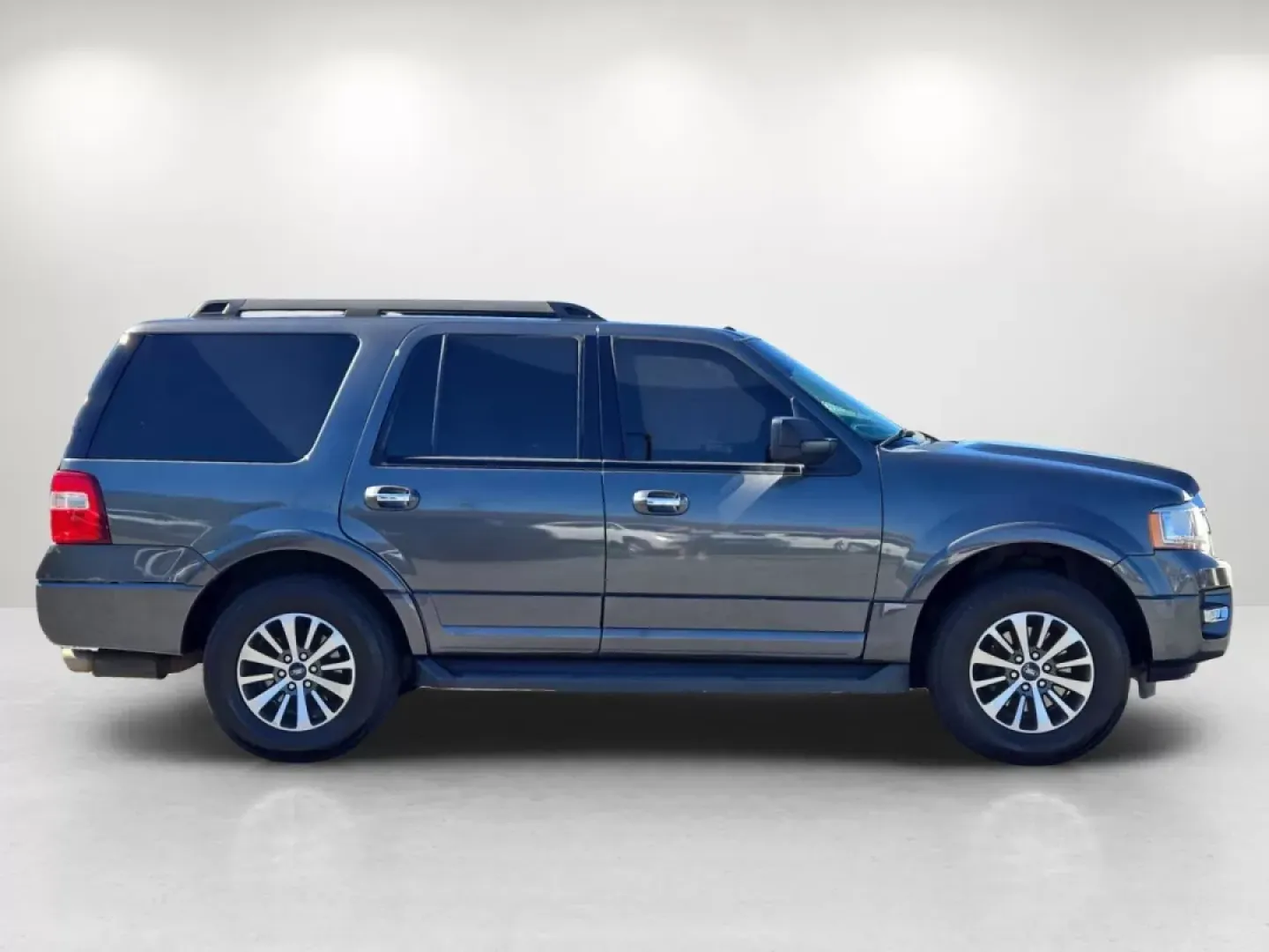 2017 Ford Expedition XLT (1FMJU1HT1HE) with an Other engine, located at 3959 U.S. 80 W, Phenix City, AL, 36870, (334) 297-4885, 32.469296, -85.135185 - ### Unleash Adventure with the 2017 Ford Expedition XLT at Gils Auto!<br /> <br /> Are you ready to elevate your family adventures or weekend getaways? Look no further than the 2017 Ford Expedition XLT, a spacious SUV perfect for those seeking comfort, versatility, and reliability. Whether you're ha - Photo#4