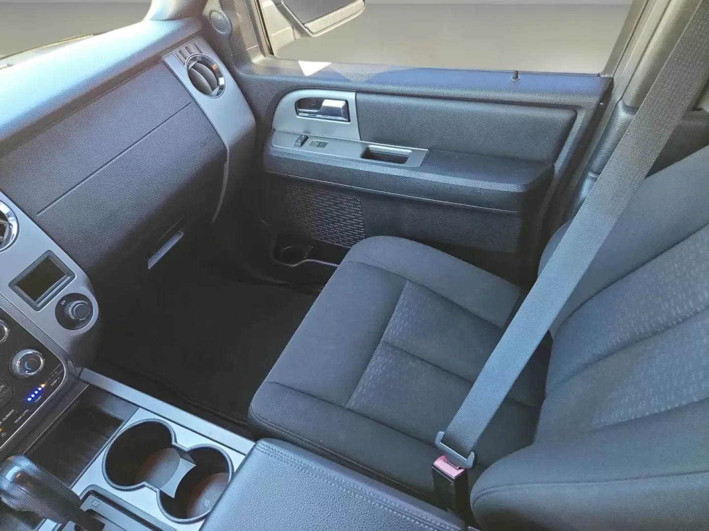 2017 Ford Expedition XLT (1FMJU1HT1HE) with an Other engine, located at 3959 U.S. 80 W, Phenix City, AL, 36870, (334) 297-4885, 32.469296, -85.135185 - ### Unleash Adventure with the 2017 Ford Expedition XLT at Gils Auto!<br /> <br /> Are you ready to elevate your family adventures or weekend getaways? Look no further than the 2017 Ford Expedition XLT, a spacious SUV perfect for those seeking comfort, versatility, and reliability. Whether you're ha - Photo#15