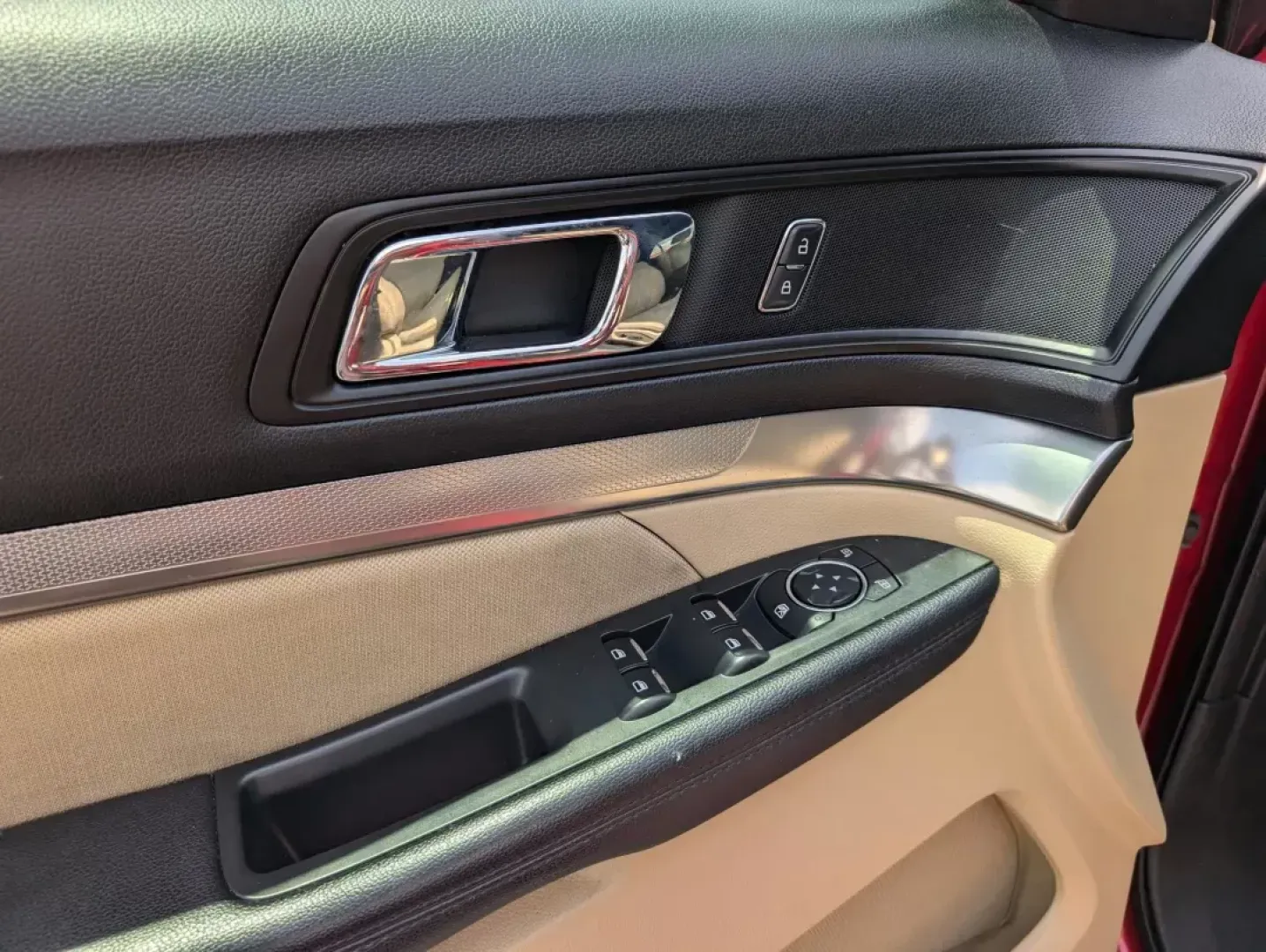 2017 Ford Explorer Base (1FM5K7BH5HG) with an Intercooled Turbo Premium Unleaded I-4 2.3 L/140 engine, 6-Speed Automatic w/OD transmission, located at 5115 14th Ave., Columbus, GA, 31904, (706) 323-0345, 32.511494, -84.971046 - 2017 Ford Explorer Base - Photo#8