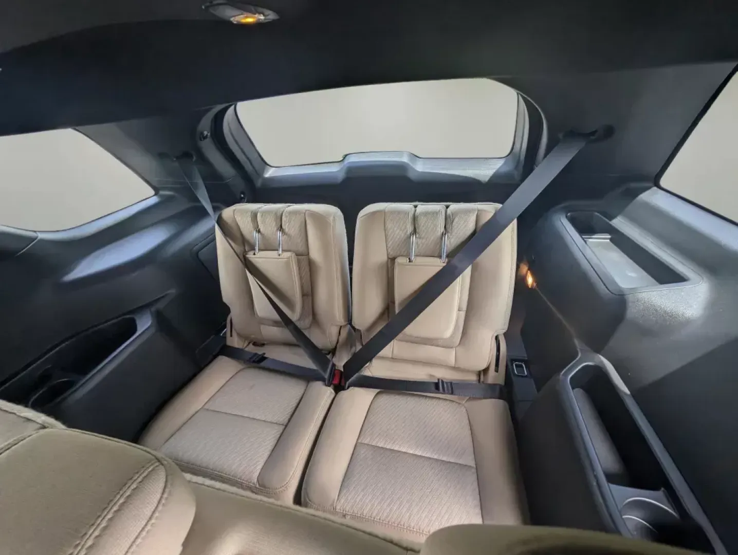 2017 Ford Explorer Base (1FM5K7BH5HG) with an Intercooled Turbo Premium Unleaded I-4 2.3 L/140 engine, 6-Speed Automatic w/OD transmission, located at 5115 14th Ave., Columbus, GA, 31904, (706) 323-0345, 32.511494, -84.971046 - 2017 Ford Explorer Base - Photo#11