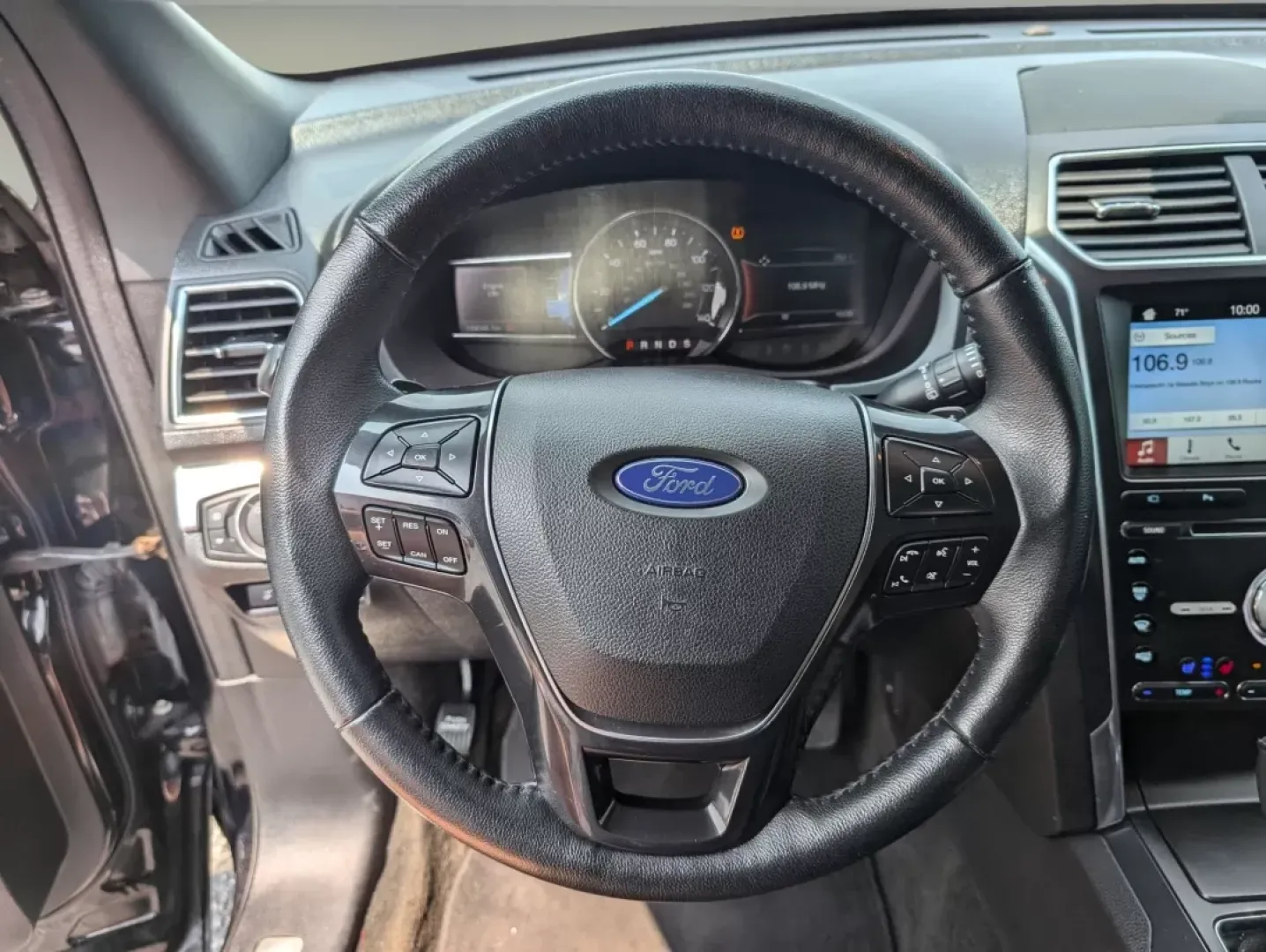 2017 Ford Explorer Limited (1FM5K7F85HG) with an Other engine, located at 7000 Northlake Connector, Columbus, GA, 31904, (706) 987-8085, 32.524975, -84.978134 - 2017 Ford Explorer Limited - Photo#16