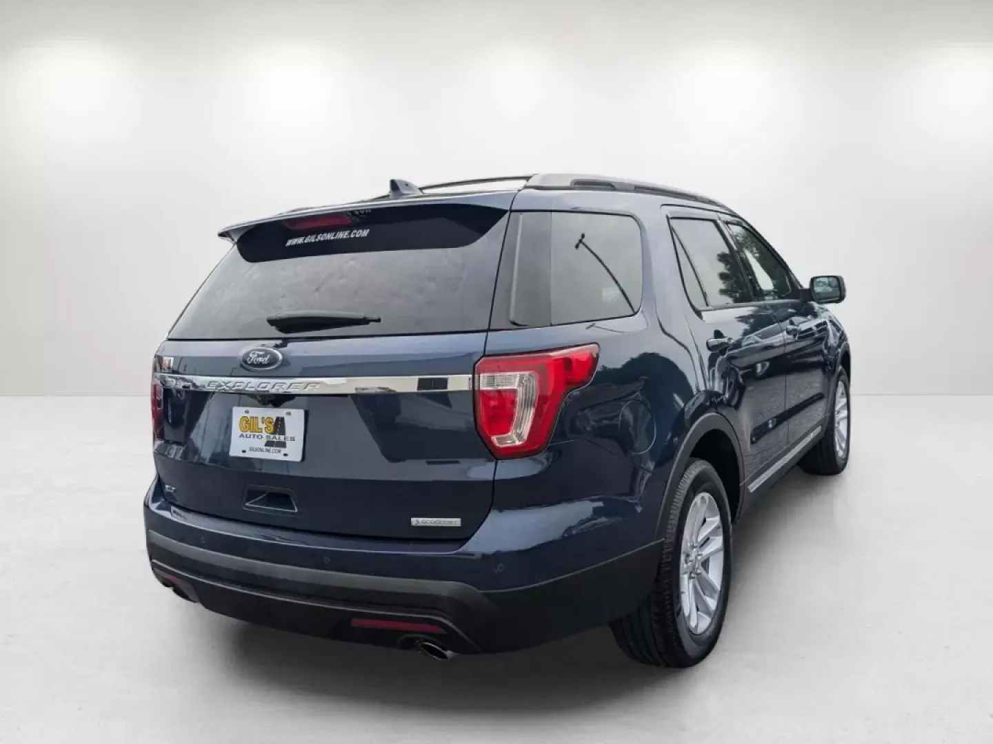 2017 Ford Explorer XLT (1FM5K7DH8HG) with an Other engine, located at 804 22nd Ave, Phenix City, AL, 36870, (334) 297-1860, 32.484749, -85.024475 - **Adventure Awaits with the 2017 Ford Explorer XLT at Gils Auto - Phenix City**<br /> <br /> Are you ready to elevate your family outings, weekend getaways, or daily commutes? The 2017 Ford Explorer XLT, available now at Gils Auto, is an outstanding choice for those seeking a versatile, spacious, an - Photo#4