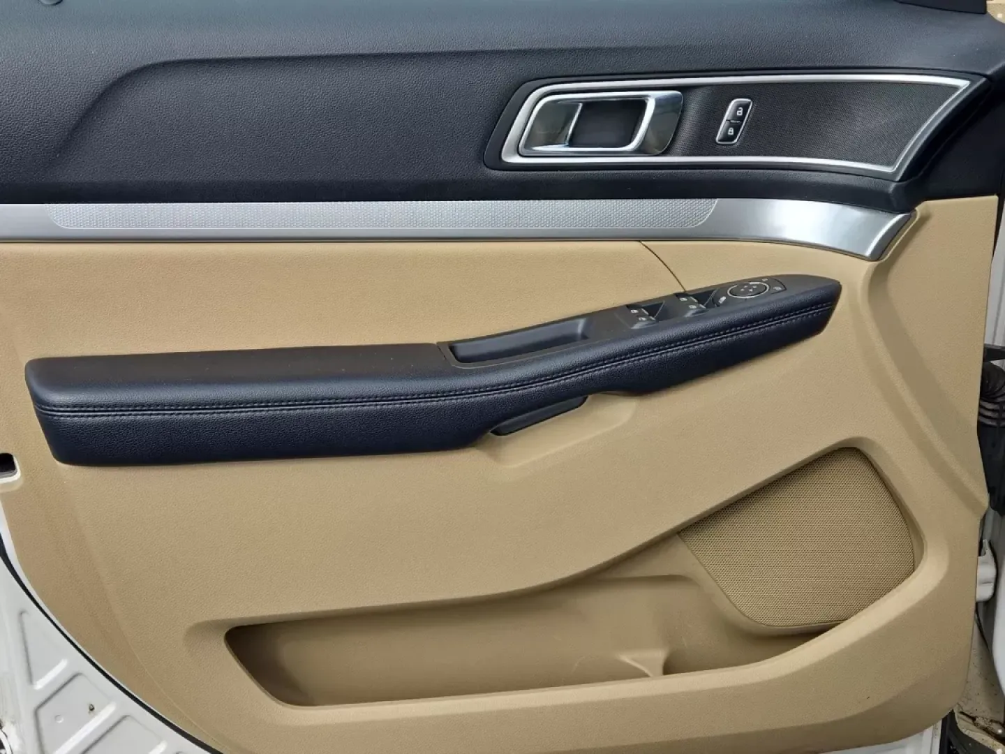 2017 Ford Explorer XLT (1FM5K7D84HG) with an Other engine, located at 5115 14th Ave., Columbus, GA, 31904, (706) 323-0345, 32.511494, -84.971046 - **Discover the 2017 Ford Explorer XLT: Your Perfect Adventure Companion!**<br /> <br /> Are you gearing up for family road trips or weekend getaways? The 2017 Ford Explorer XLT is designed to elevate your adventures, offering spacious comfort and advanced features that make every drive a pleasure. W - Photo#9