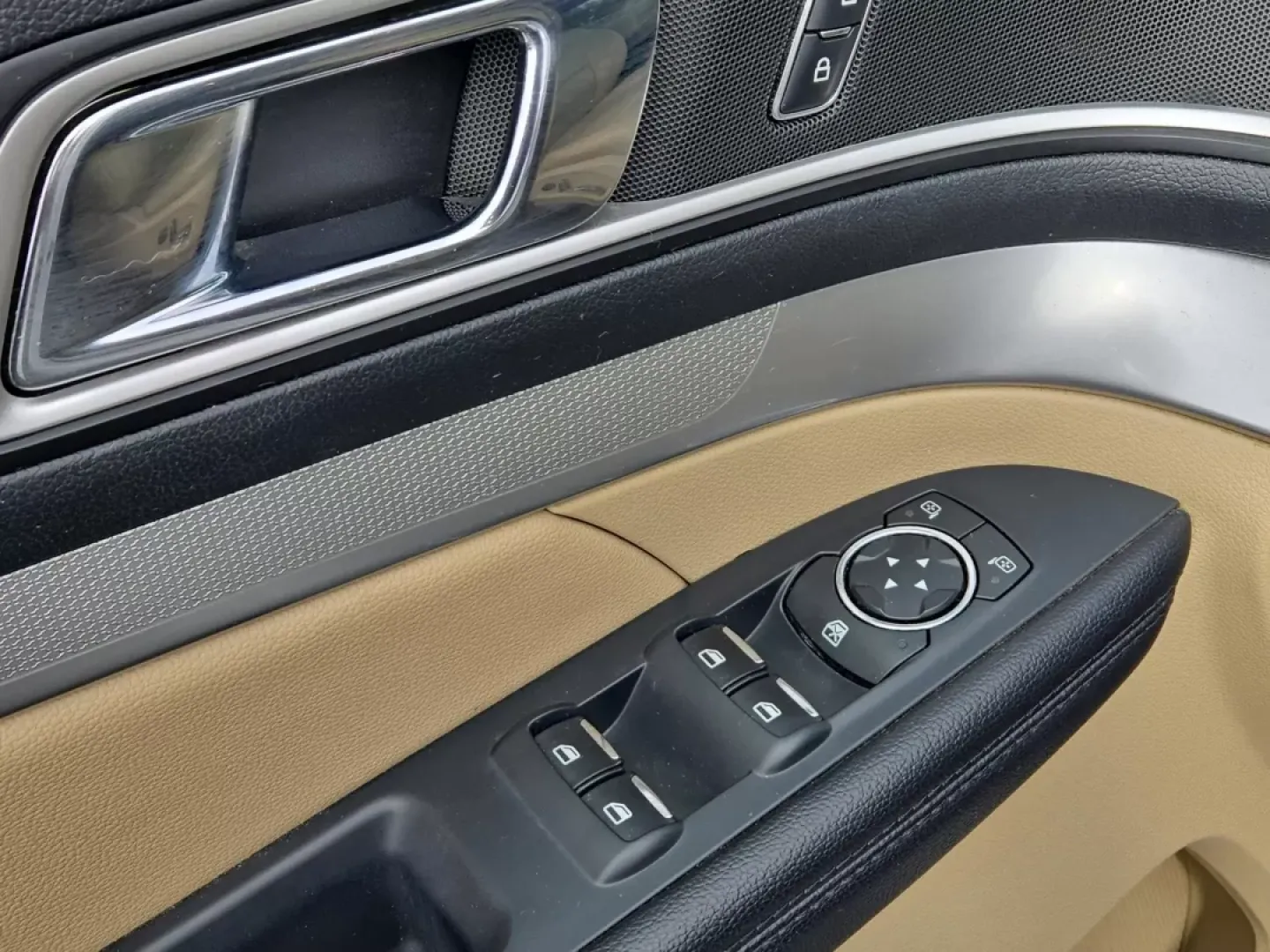 2017 Ford Explorer XLT (1FM5K7D84HG) with an Other engine, located at 5115 14th Ave., Columbus, GA, 31904, (706) 323-0345, 32.511494, -84.971046 - **Discover the 2017 Ford Explorer XLT: Your Perfect Adventure Companion!**<br /> <br /> Are you gearing up for family road trips or weekend getaways? The 2017 Ford Explorer XLT is designed to elevate your adventures, offering spacious comfort and advanced features that make every drive a pleasure. W - Photo#10