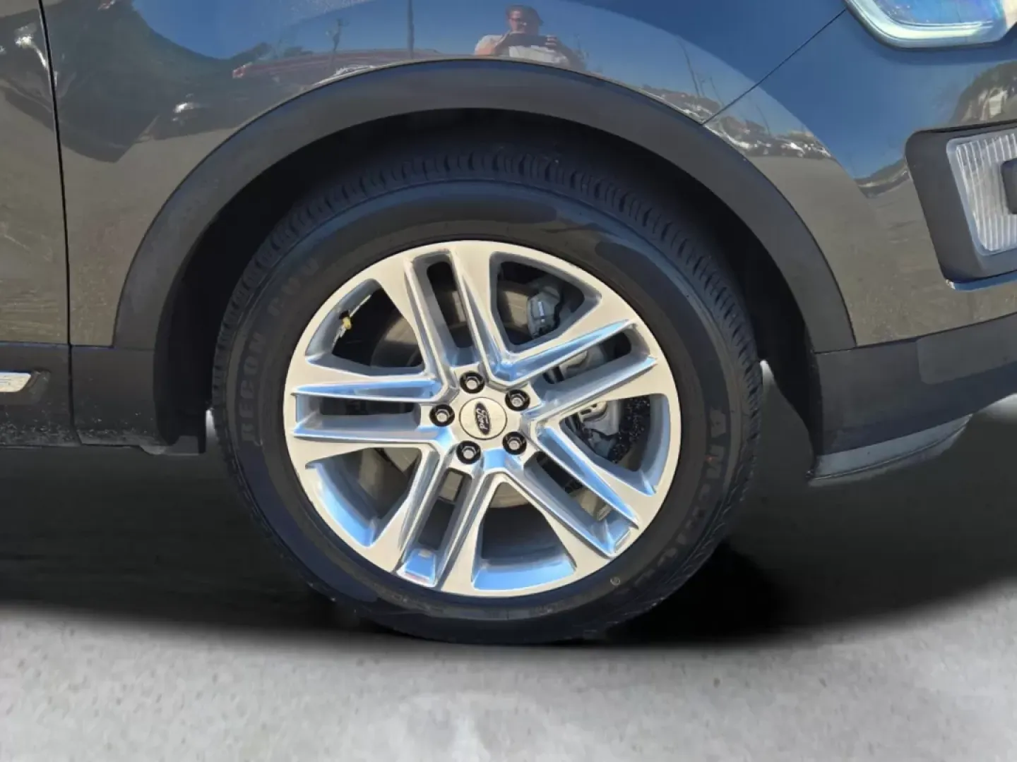 2017 Ford Explorer Limited (1FM5K7FH6HG) with an Other engine, located at 5115 14th Ave., Columbus, GA, 31904, (706) 323-0345, 32.511494, -84.971046 - Are you in the market for a versatile SUV that can keep up with your busy lifestyle? Look no further than the impressive 2017 Ford Explorer Limited, available now at Gils Auto in Phenix City, AL. This exceptional vehicle is perfect for growing families, weekend adventurers, and anyone who needs a re - Photo#2