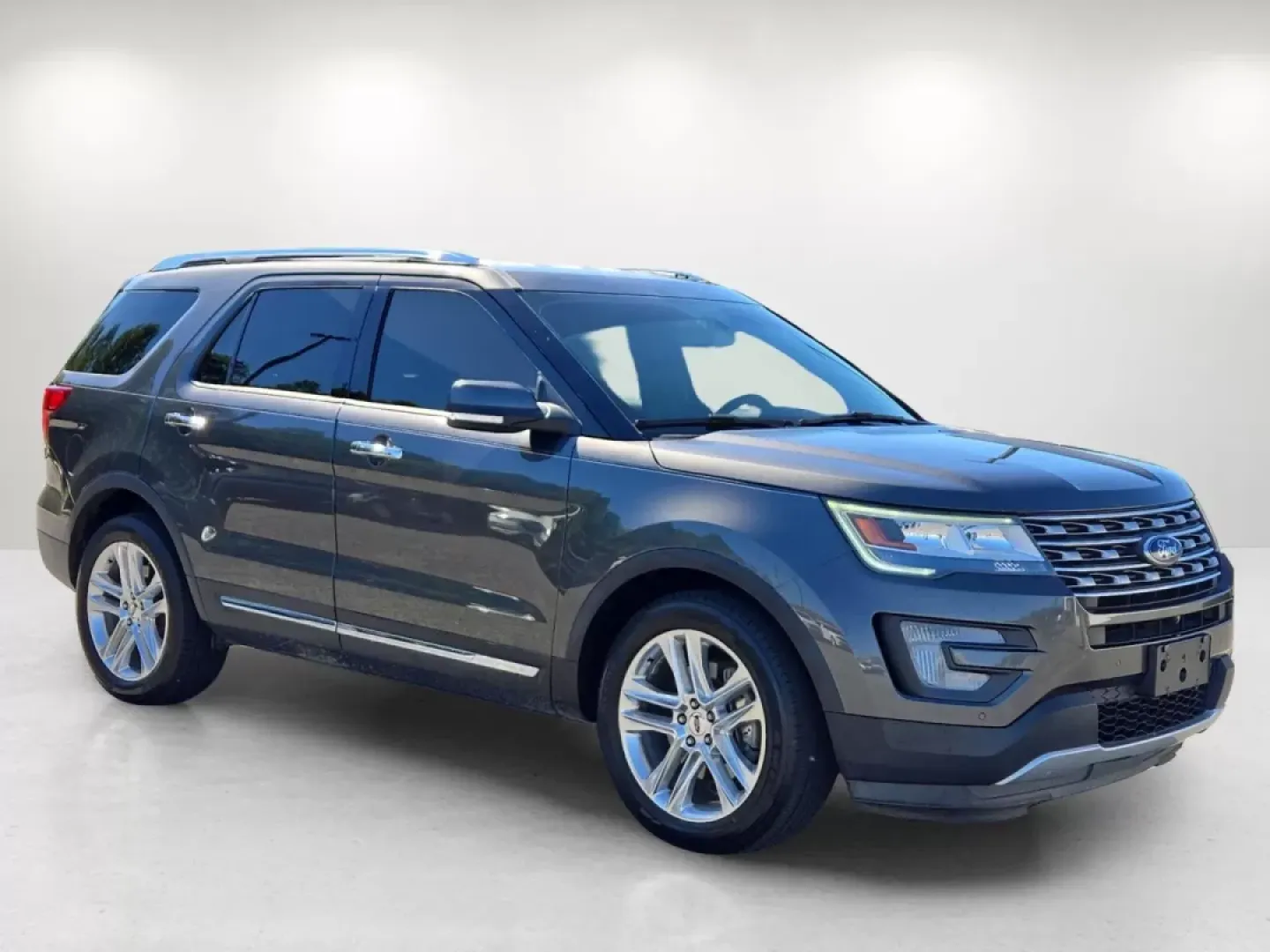 2017 Ford Explorer Limited (1FM5K7FH6HG) with an Other engine, located at 5115 14th Ave., Columbus, GA, 31904, (706) 323-0345, 32.511494, -84.971046 - Are you in the market for a versatile SUV that can keep up with your busy lifestyle? Look no further than the impressive 2017 Ford Explorer Limited, available now at Gils Auto in Phenix City, AL. This exceptional vehicle is perfect for growing families, weekend adventurers, and anyone who needs a re - Photo#3