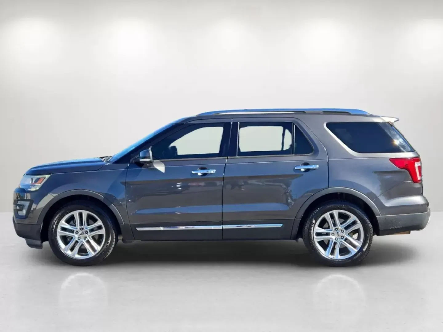 2017 Ford Explorer Limited (1FM5K7FH6HG) with an Other engine, located at 5115 14th Ave., Columbus, GA, 31904, (706) 323-0345, 32.511494, -84.971046 - Are you in the market for a versatile SUV that can keep up with your busy lifestyle? Look no further than the impressive 2017 Ford Explorer Limited, available now at Gils Auto in Phenix City, AL. This exceptional vehicle is perfect for growing families, weekend adventurers, and anyone who needs a re - Photo#8