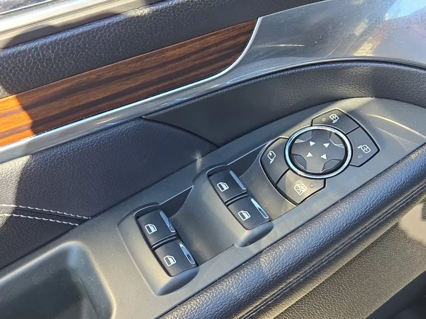 2017 Ford Explorer Limited (1FM5K7FH6HG) with an Other engine, located at 5115 14th Ave., Columbus, GA, 31904, (706) 323-0345, 32.511494, -84.971046 - Are you in the market for a versatile SUV that can keep up with your busy lifestyle? Look no further than the impressive 2017 Ford Explorer Limited, available now at Gils Auto in Phenix City, AL. This exceptional vehicle is perfect for growing families, weekend adventurers, and anyone who needs a re - Photo#10