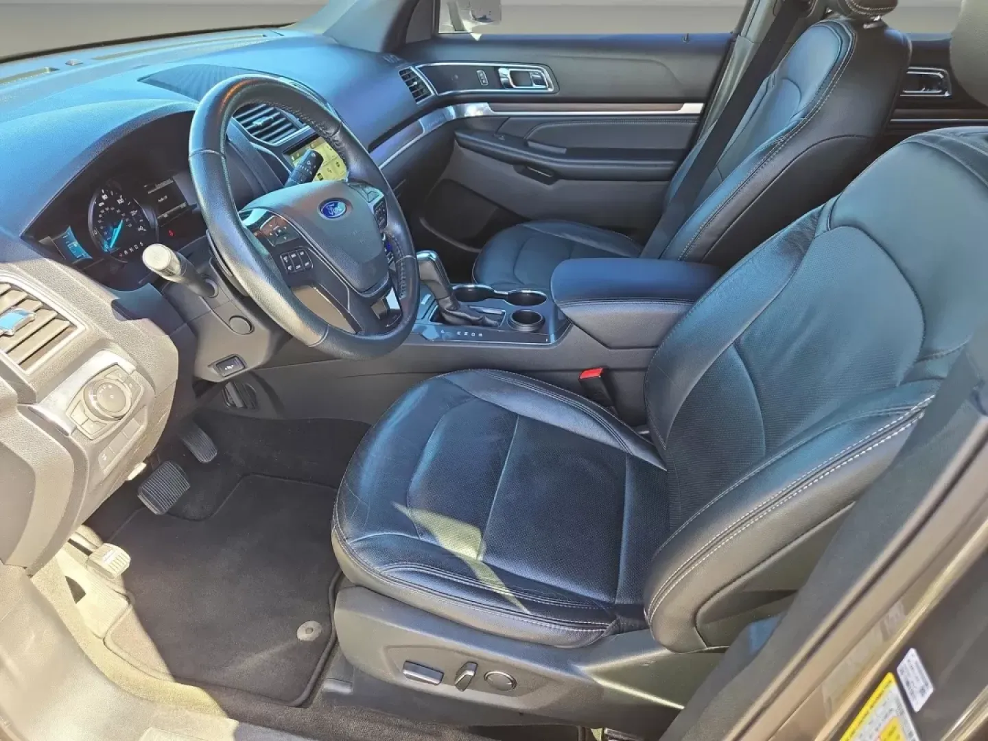 2017 Ford Explorer Limited (1FM5K7FH6HG) with an Other engine, located at 5115 14th Ave., Columbus, GA, 31904, (706) 323-0345, 32.511494, -84.971046 - Are you in the market for a versatile SUV that can keep up with your busy lifestyle? Look no further than the impressive 2017 Ford Explorer Limited, available now at Gils Auto in Phenix City, AL. This exceptional vehicle is perfect for growing families, weekend adventurers, and anyone who needs a re - Photo#11