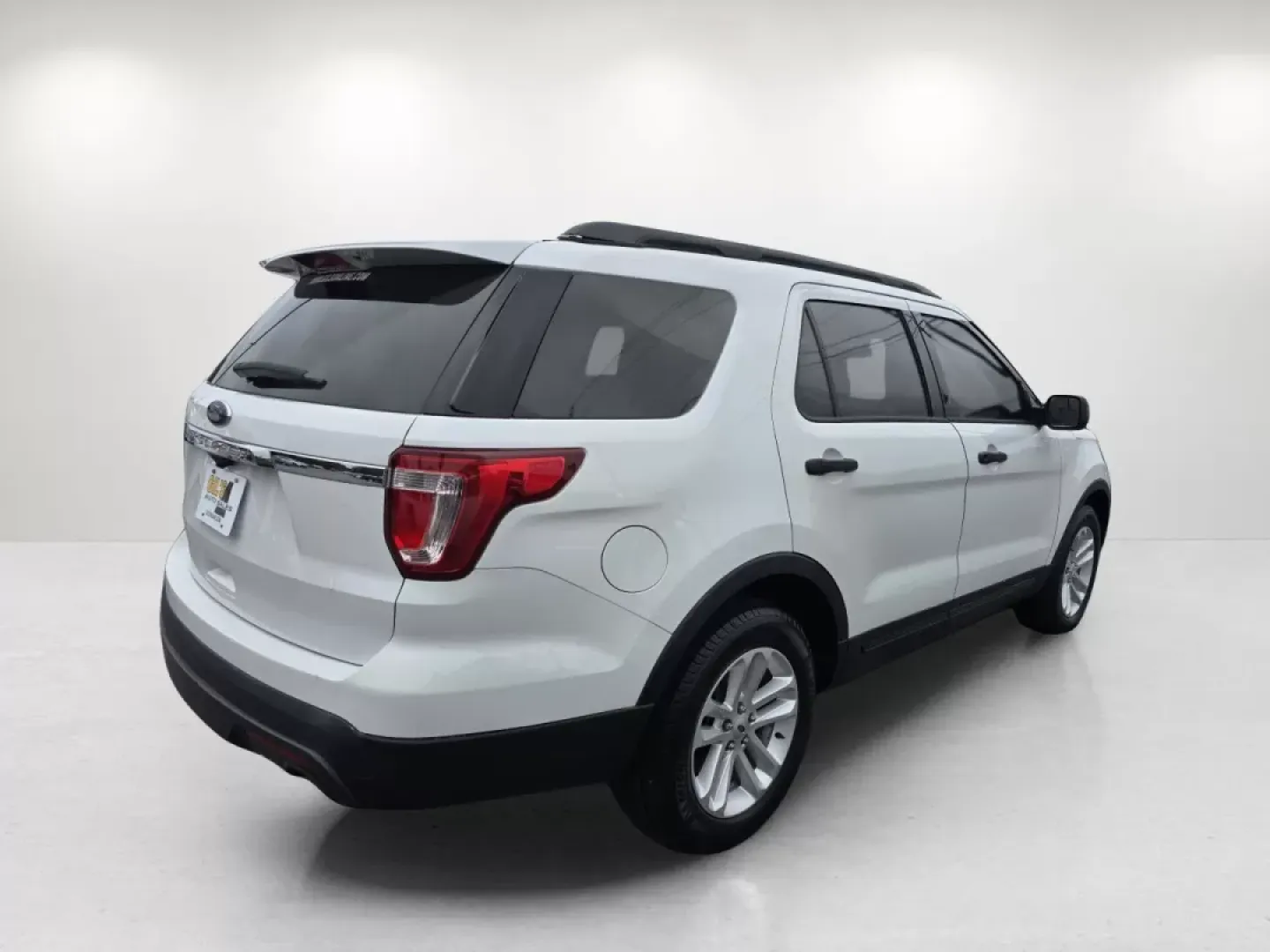 2017 Ford Explorer Base (1FM5K7B82HG) with an Other engine, located at 1430 Gateway Drive, Opelika, AL, 36801, (334) 239-0944, 32.637871, -85.409790 - **Unleash Adventure with the 2017 Ford Explorer at Gils Auto - Phenix City!**<br /> <br /> Are you ready to explore new horizons with your family or embark on thrilling weekend adventures? The 2017 Ford Explorer, available now at Gils Auto in Phenix City, AL, is the perfect vehicle to elevate your l - Photo#3