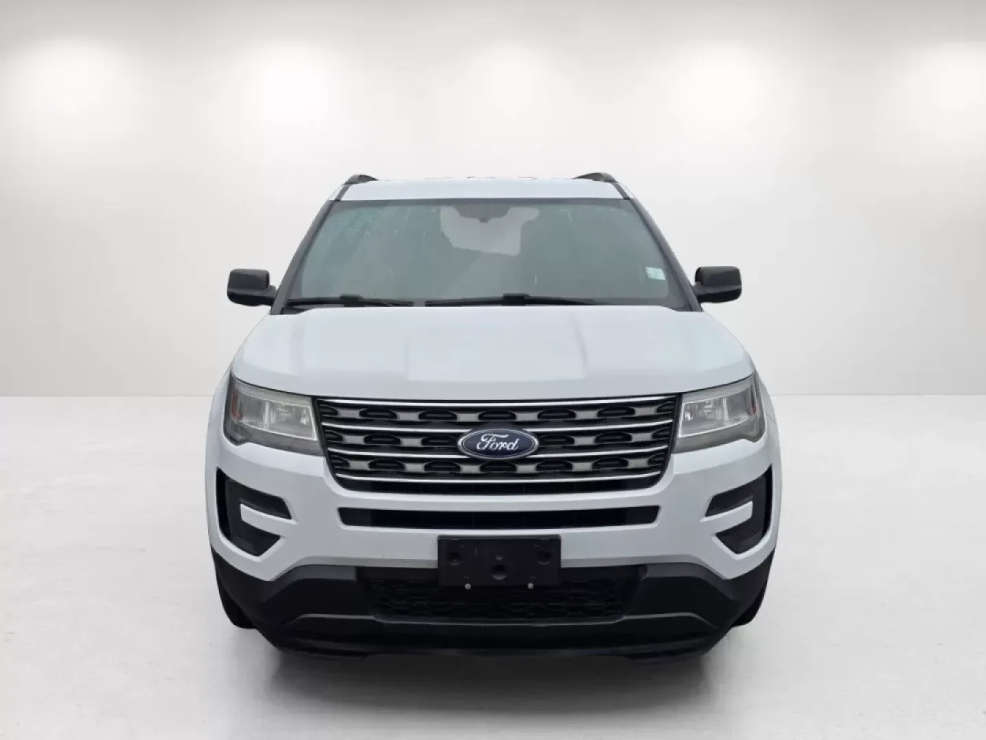 2017 Ford Explorer Base (1FM5K7B82HG) with an Other engine, located at 1430 Gateway Drive, Opelika, AL, 36801, (334) 239-0944, 32.637871, -85.409790 - **Unleash Adventure with the 2017 Ford Explorer at Gils Auto - Phenix City!**<br /> <br /> Are you ready to explore new horizons with your family or embark on thrilling weekend adventures? The 2017 Ford Explorer, available now at Gils Auto in Phenix City, AL, is the perfect vehicle to elevate your l - Photo#6