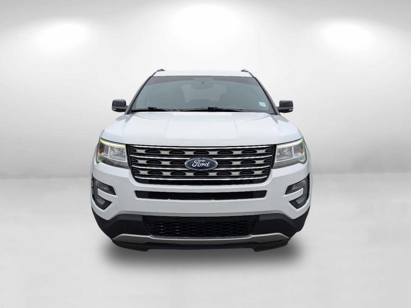 2017 Ford Explorer XLT (1FM5K8D82HG) with an Regular Unleaded V-6 3.5 L/213 engine, 6-Speed Automatic w/OD transmission, located at 804 22nd Ave, Phenix City, AL, 36870, (334) 297-1860, 32.484749, -85.024475 - 2017 Ford Explorer XLT - Photo#3