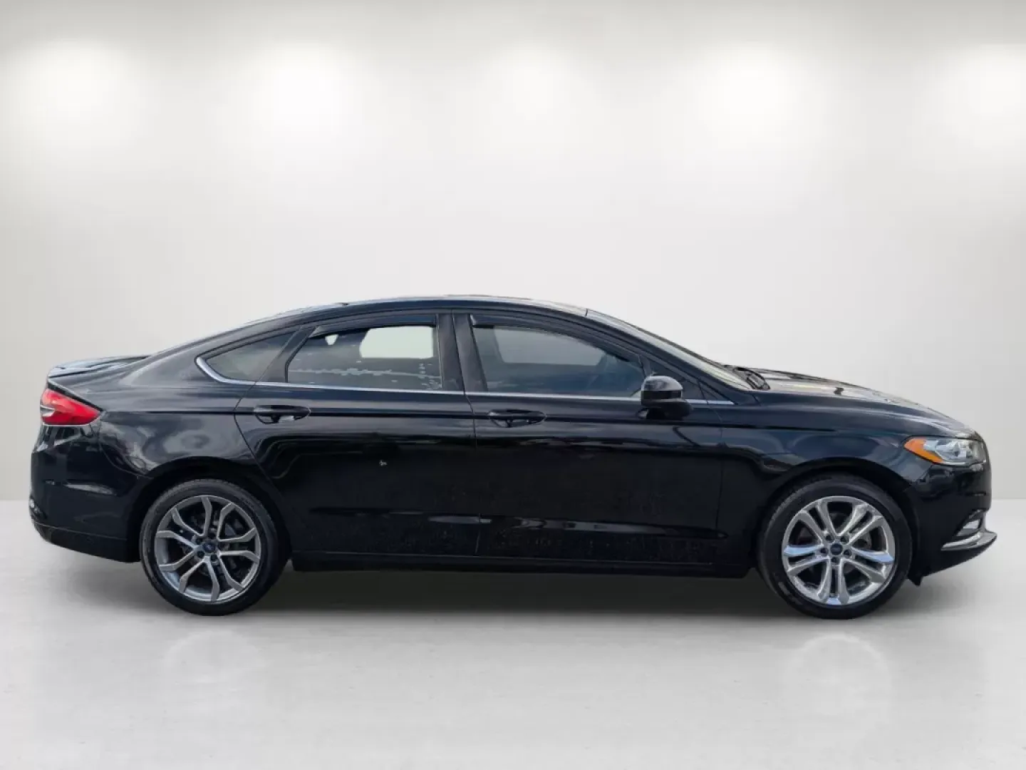 2017 Ford Fusion SE (3FA6P0HD9HR) with an Other engine, located at 3959 U.S. 80 W, Phenix City, AL, 36870, (334) 297-4885, 32.469296, -85.135185 - **Elevate Your Daily Commute with the 2017 Ford Fusion SE at Gils Auto - Phenix City!**<br /> <br /> Are you tired of your daily commute feeling mundane? Transform your journey with the 2017 Ford Fusion SE, designed for those who crave both style and functionality. Whether you're navigating through - Photo#3