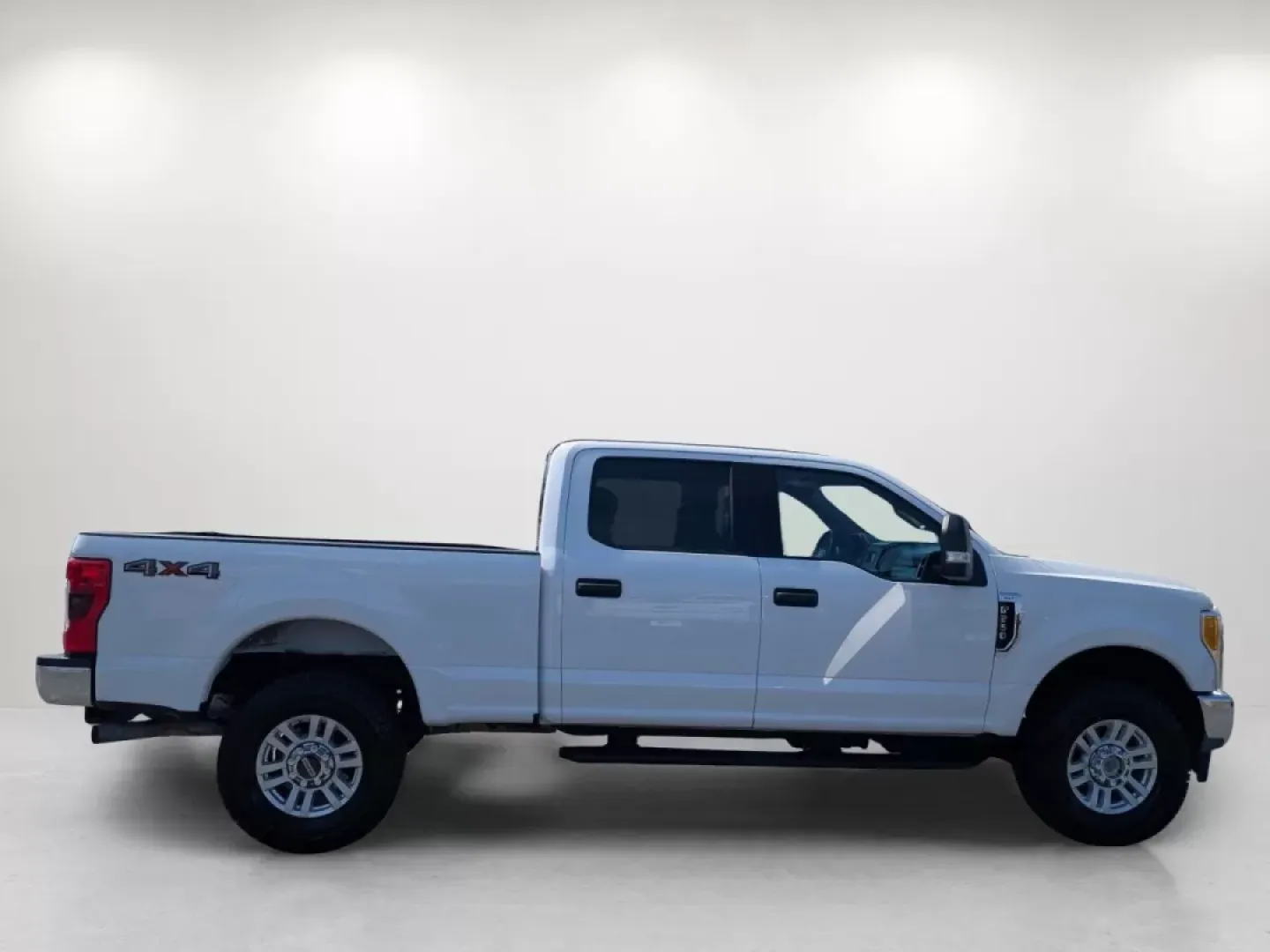 2017 Ford Super Duty F-250 SRW XLT (1FT7W2B61HE) with an Other engine, located at 7000 Northlake Connector, Columbus, GA, 31904, (706) 987-8085, 32.524975, -84.978134 - Are you ready to elevate your weekend adventures or tackle the demands of daily life with unmatched reliability? Meet the 2017 Ford Super Duty F-250 SRW XLT, the versatile crew cab pickup that perfectly blends power, comfort, and advanced technology for families and professionals alike. Whether you' - Photo#3