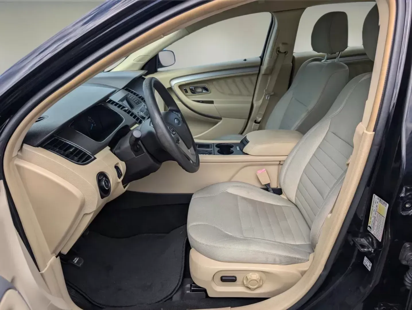2017 Ford Taurus SE (1FAHP2D84HG) with an Other engine, located at 3959 U.S. 80 W, Phenix City, AL, 36870, (334) 297-4885, 32.469296, -85.135185 - **Experience Comfort and Reliability with the 2017 Ford Taurus SE at Gils Auto - Columbus #2!**<br /> <br /> Are you in search of a dependable sedan that seamlessly combines comfort, style, and affordability? Look no further than this stunning 2017 Ford Taurus SE, now available at Gils Auto - Columb - Photo#10
