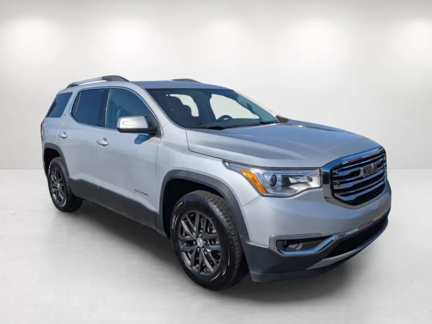 2017 /Cocoa/ Light Ash Gray GMC Acadia SLT (1GKKNMLS1HZ) with an Other engine, located at 3959 U.S. 80 W, Phenix City, AL, 36870, (334) 297-4885, 32.469296, -85.135185 - **Discover the Perfect Family SUV at Gils Auto Drive Your Dreams Today!**<br /> <br /> Are you searching for a reliable and spacious vehicle that fits seamlessly into your family's active lifestyle? Look no further than the 2017 GMC Acadia SLT, available now at Gils Auto in Phenix City, AL. Perfect - Photo#3
