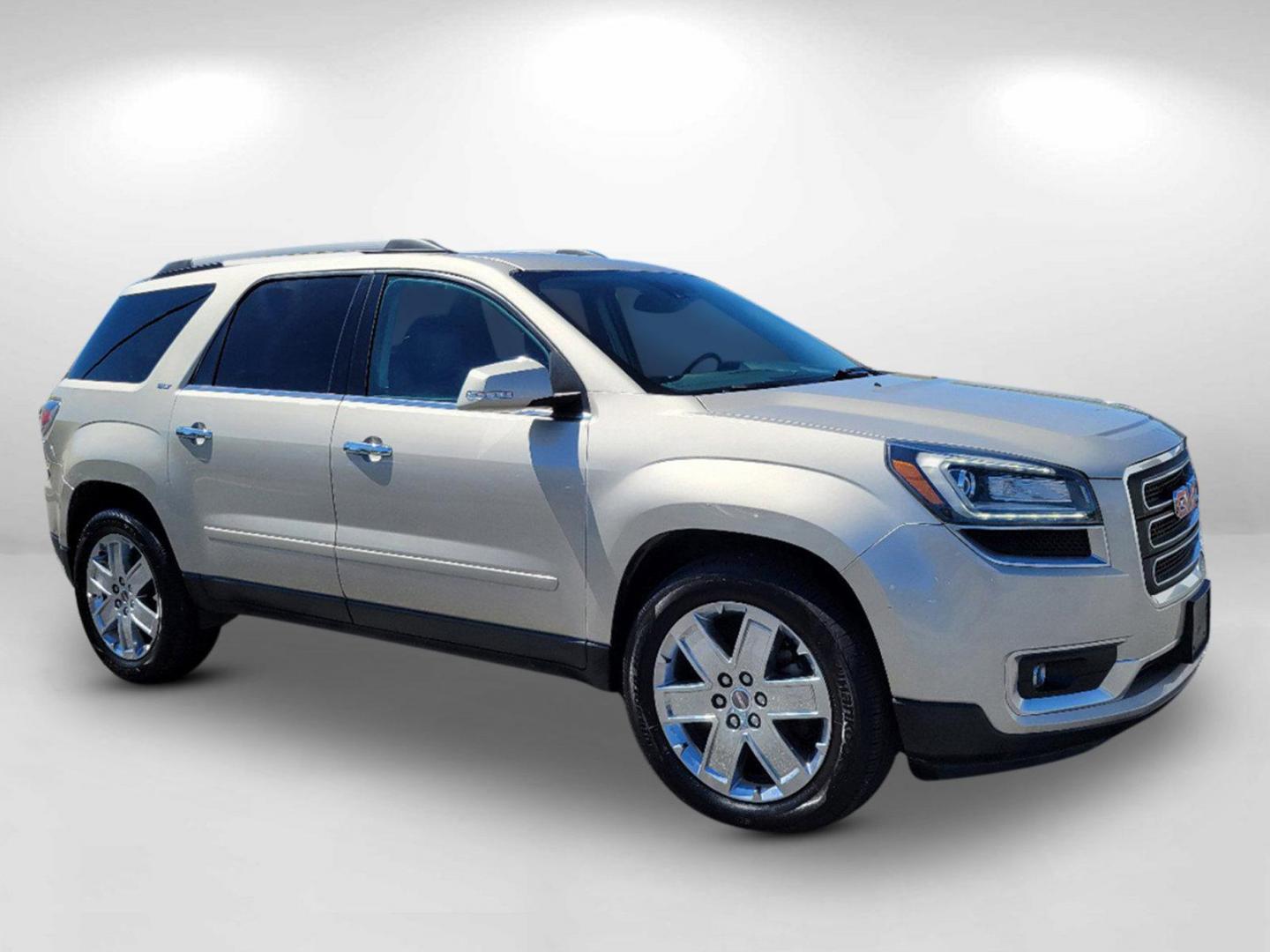 2017 Sparkling Silver Metallic /Ebony GMC Acadia Limited Limited (1GKKVSKDXHJ) with an Gas V6 3.6L/217 engine, 6-Speed Automatic transmission, located at 3959 U.S. 80 W, Phenix City, AL, 36870, (334) 297-4885, 32.469296, -85.135185 - 2017 GMC Acadia Limited Limited - Photo#4