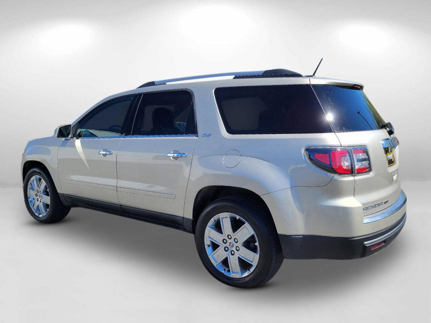 2017 Sparkling Silver Metallic /Ebony GMC Acadia Limited Limited (1GKKVSKDXHJ) with an Gas V6 3.6L/217 engine, 6-Speed Automatic transmission, located at 3959 U.S. 80 W, Phenix City, AL, 36870, (334) 297-4885, 32.469296, -85.135185 - 2017 GMC Acadia Limited Limited - Photo#6