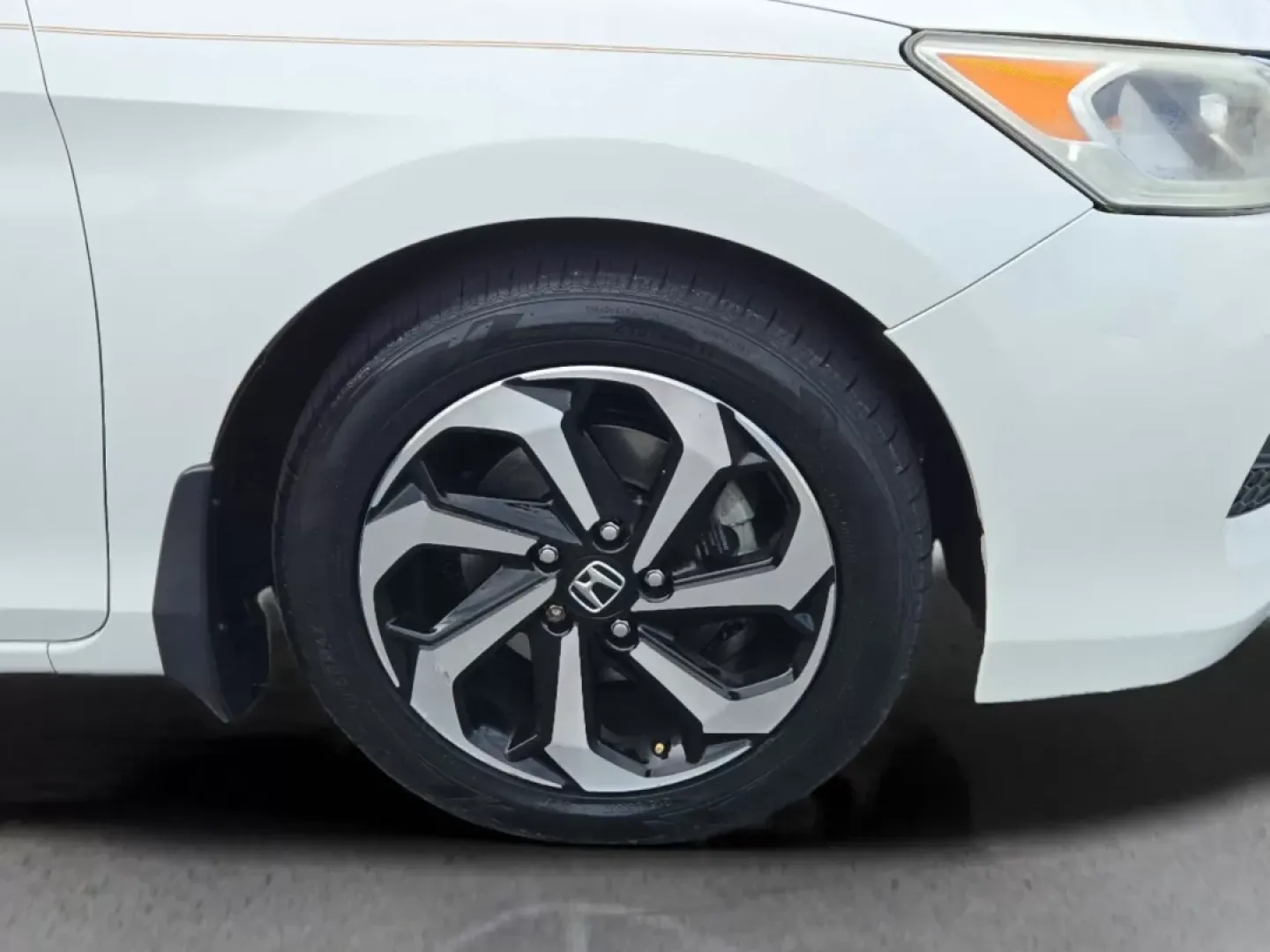 2017 Honda Accord Sedan EX (1HGCR2F06HA) with an Other engine, located at 804 22nd Ave, Phenix City, AL, 36870, (334) 297-1860, 32.484749, -85.024475 - **Drive Your Lifestyle Forward with the 2017 Honda Accord Sedan Your Perfect Companion for Every Journey!**<br /> <br /> Are you ready to elevate your daily commute or embark on unforgettable family road trips? At Gils Auto in Phenix City, AL, we understand that every drive matters, and the 2017 Ho - Photo#2