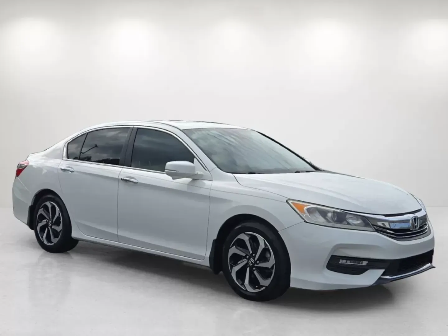 2017 Honda Accord Sedan EX (1HGCR2F06HA) with an Other engine, located at 804 22nd Ave, Phenix City, AL, 36870, (334) 297-1860, 32.484749, -85.024475 - **Drive Your Lifestyle Forward with the 2017 Honda Accord Sedan Your Perfect Companion for Every Journey!**<br /> <br /> Are you ready to elevate your daily commute or embark on unforgettable family road trips? At Gils Auto in Phenix City, AL, we understand that every drive matters, and the 2017 Ho - Photo#3