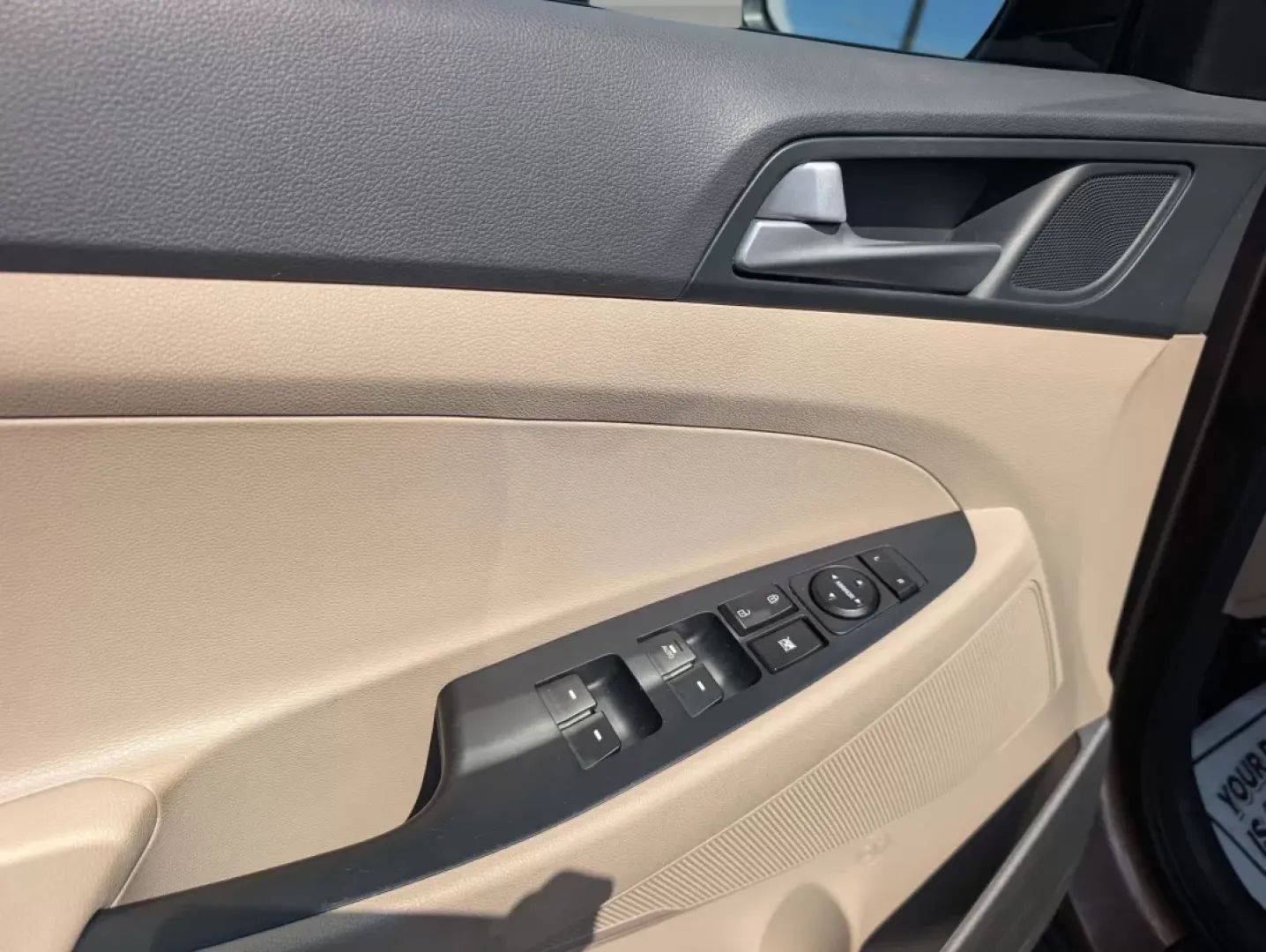 2017 /Beige Hyundai Tucson Sport (KM8J33A27HU) with an Other engine, located at 3959 U.S. 80 W, Phenix City, AL, 36870, (334) 297-4885, 32.469296, -85.135185 - **Unleash Your Adventures with a 2017 Hyundai Tucson Sport at Gils Auto - Phenix City!**<br /> <br /> Are you ready to take on life's journeys with comfort, style, and practicality? Whether you're commuting to work, shuttling your growing family, or embarking on weekend getaways, the 2017 Hyundai Tu - Photo#9