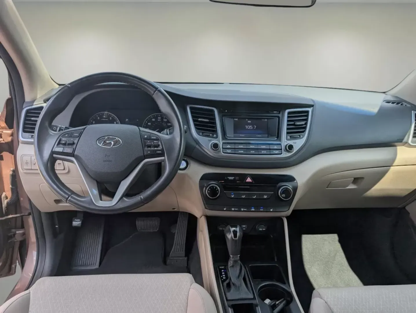 2017 /Beige Hyundai Tucson Sport (KM8J33A27HU) with an Other engine, located at 3959 U.S. 80 W, Phenix City, AL, 36870, (334) 297-4885, 32.469296, -85.135185 - **Unleash Your Adventures with a 2017 Hyundai Tucson Sport at Gils Auto - Phenix City!**<br /> <br /> Are you ready to take on life's journeys with comfort, style, and practicality? Whether you're commuting to work, shuttling your growing family, or embarking on weekend getaways, the 2017 Hyundai Tu - Photo#12