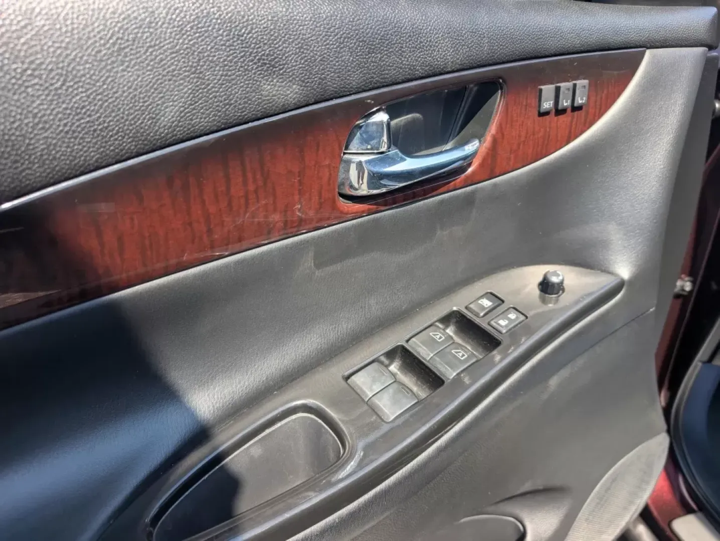 2017 /Graphite Infiniti QX50 (JN1BJ0RP6HM) with an Other engine, located at 3959 U.S. 80 W, Phenix City, AL, 36870, (334) 297-4885, 32.469296, -85.135185 - Looking for a vehicle that effortlessly blends luxury and practicality? The 2017 Infiniti QX50 is your perfect match for weekend adventures and everyday commutes alike! This stylish SUV, available now at Gils Auto, is tailored for those who appreciate comfort, technology, and versatility. With its s - Photo#9