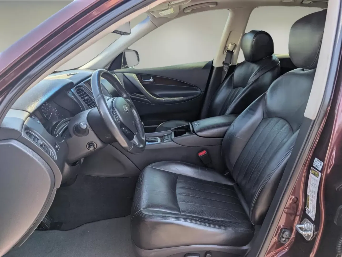 2017 /Graphite Infiniti QX50 (JN1BJ0RP6HM) with an Other engine, located at 3959 U.S. 80 W, Phenix City, AL, 36870, (334) 297-4885, 32.469296, -85.135185 - Looking for a vehicle that effortlessly blends luxury and practicality? The 2017 Infiniti QX50 is your perfect match for weekend adventures and everyday commutes alike! This stylish SUV, available now at Gils Auto, is tailored for those who appreciate comfort, technology, and versatility. With its s - Photo#10