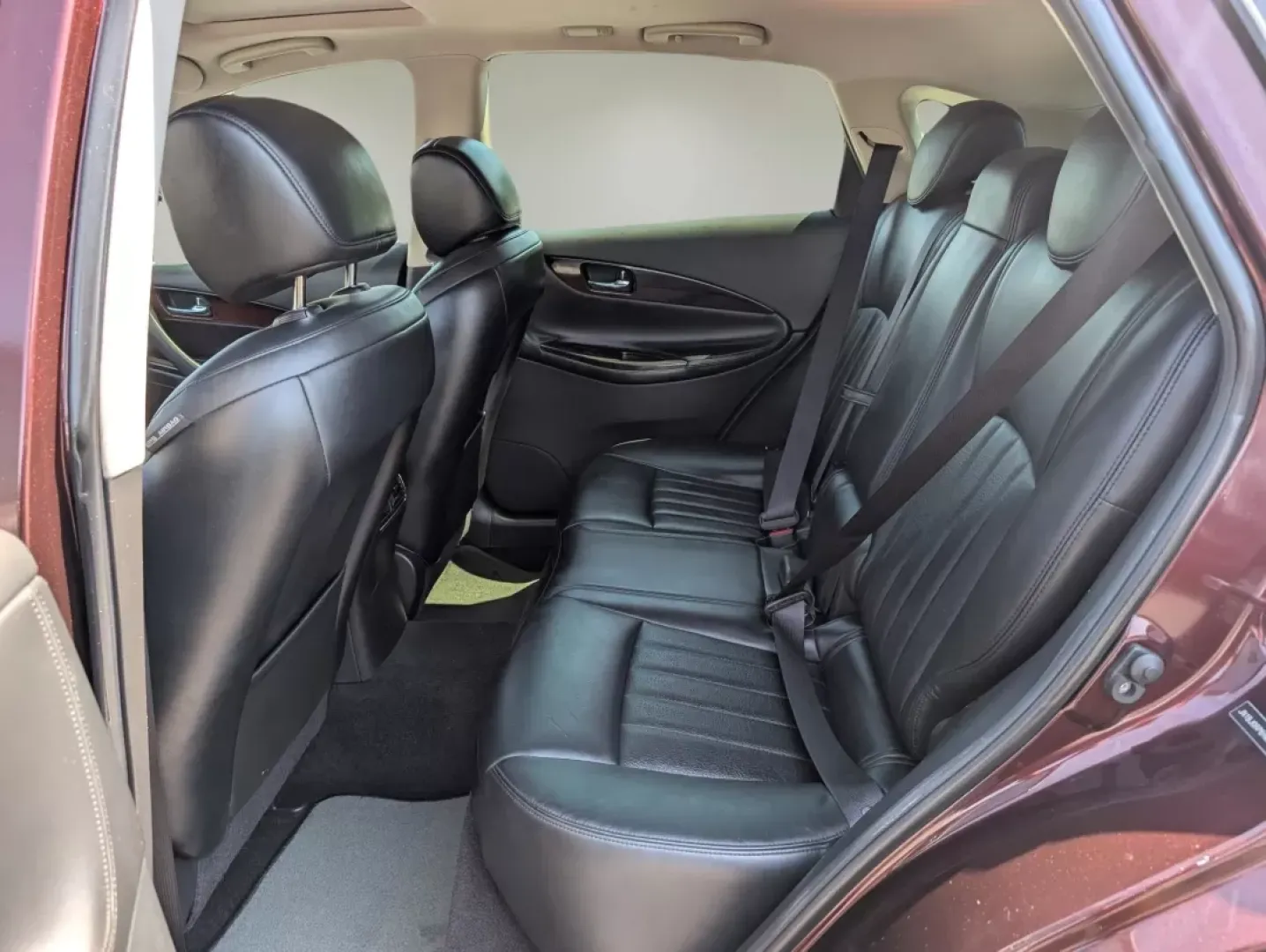 2017 /Graphite Infiniti QX50 (JN1BJ0RP6HM) with an Other engine, located at 3959 U.S. 80 W, Phenix City, AL, 36870, (334) 297-4885, 32.469296, -85.135185 - Looking for a vehicle that effortlessly blends luxury and practicality? The 2017 Infiniti QX50 is your perfect match for weekend adventures and everyday commutes alike! This stylish SUV, available now at Gils Auto, is tailored for those who appreciate comfort, technology, and versatility. With its s - Photo#11