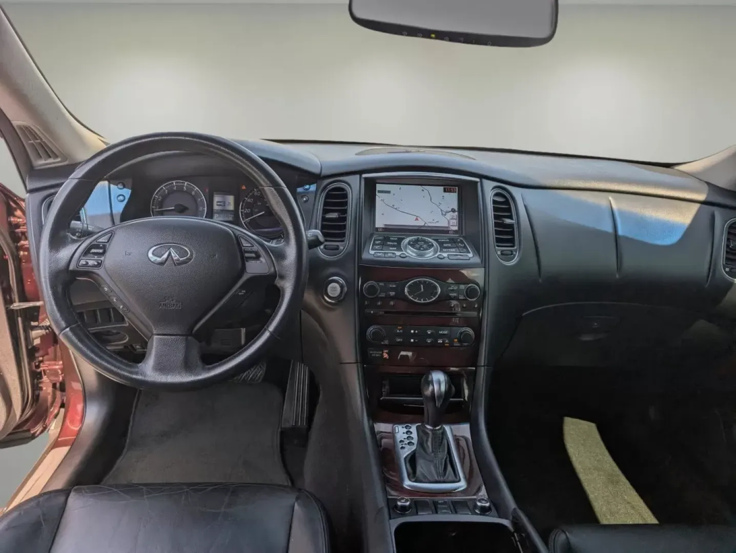 2017 /Graphite Infiniti QX50 (JN1BJ0RP6HM) with an Other engine, located at 3959 U.S. 80 W, Phenix City, AL, 36870, (334) 297-4885, 32.469296, -85.135185 - Looking for a vehicle that effortlessly blends luxury and practicality? The 2017 Infiniti QX50 is your perfect match for weekend adventures and everyday commutes alike! This stylish SUV, available now at Gils Auto, is tailored for those who appreciate comfort, technology, and versatility. With its s - Photo#12
