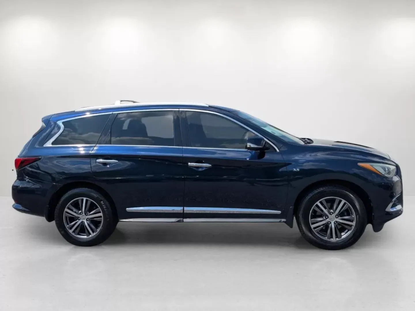 2017 /Wheat Infiniti QX60 (5N1DL0MN8HC) with an Other engine, located at 3959 U.S. 80 W, Phenix City, AL, 36870, (334) 297-4885, 32.469296, -85.135185 - ### Discover Adventure with the 2017 Infiniti QX60 Perfect for Family Journeys!<br /> <br /> Are you seeking a vehicle that effortlessly combines luxury with family-friendly features? Look no further! The 2017 Infiniti QX60 is designed for growing families and those who cherish the open road. This - Photo#3