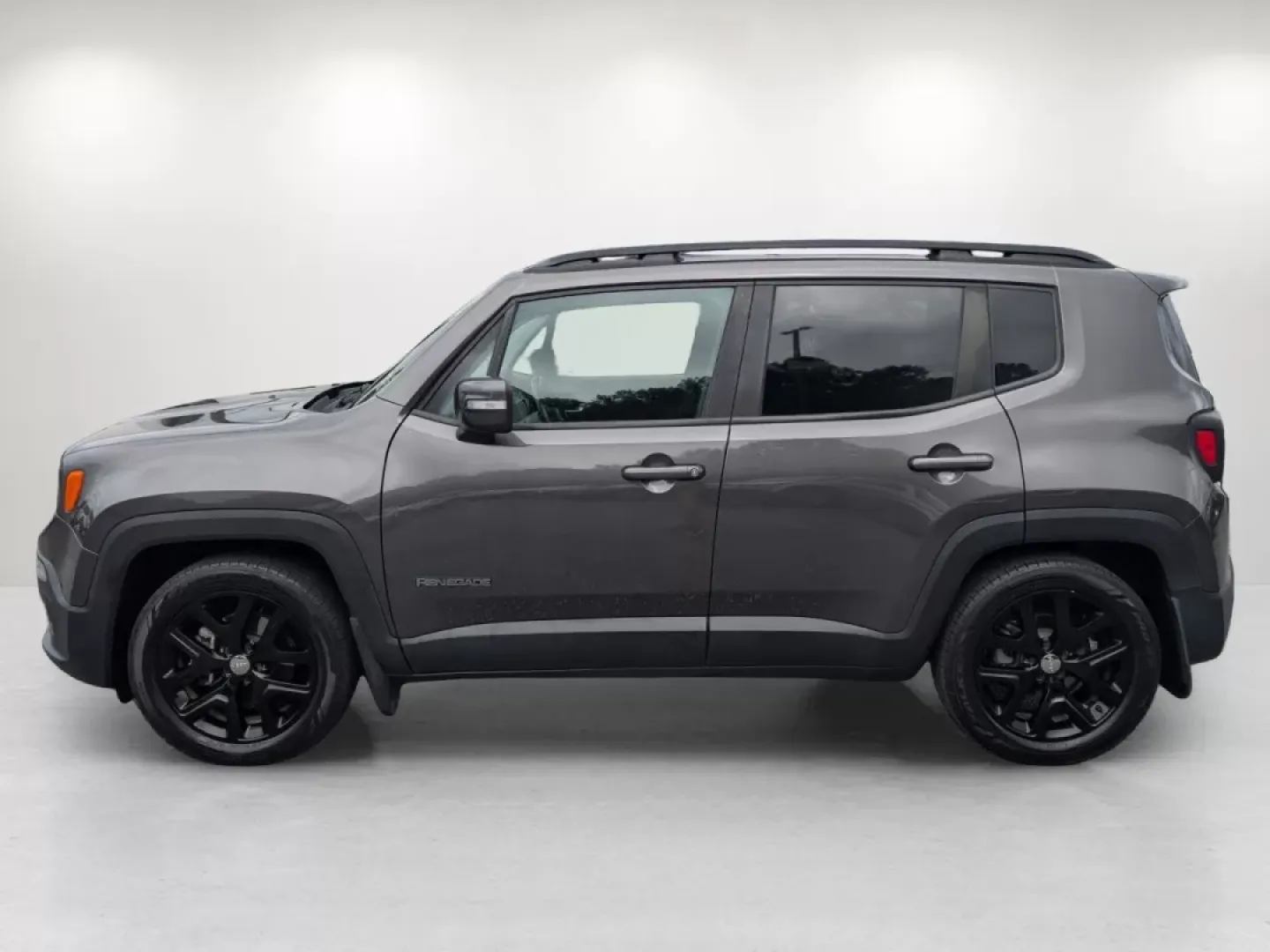 2017 /Black Jeep Renegade Altitude (ZACCJABB4HP) with an Other engine, located at 7000 Northlake Connector, Columbus, GA, 31904, (706) 987-8085, 32.524975, -84.978134 - Are you searching for the perfect vehicle for your next adventure or daily commute? Look no further! Gils Auto in Phenix City, AL, has just what you need with this stunning 2017 Jeep Renegade Altitude. With a versatile design and plenty of tech features, this crossover is ideal for both weekend geta - Photo#7