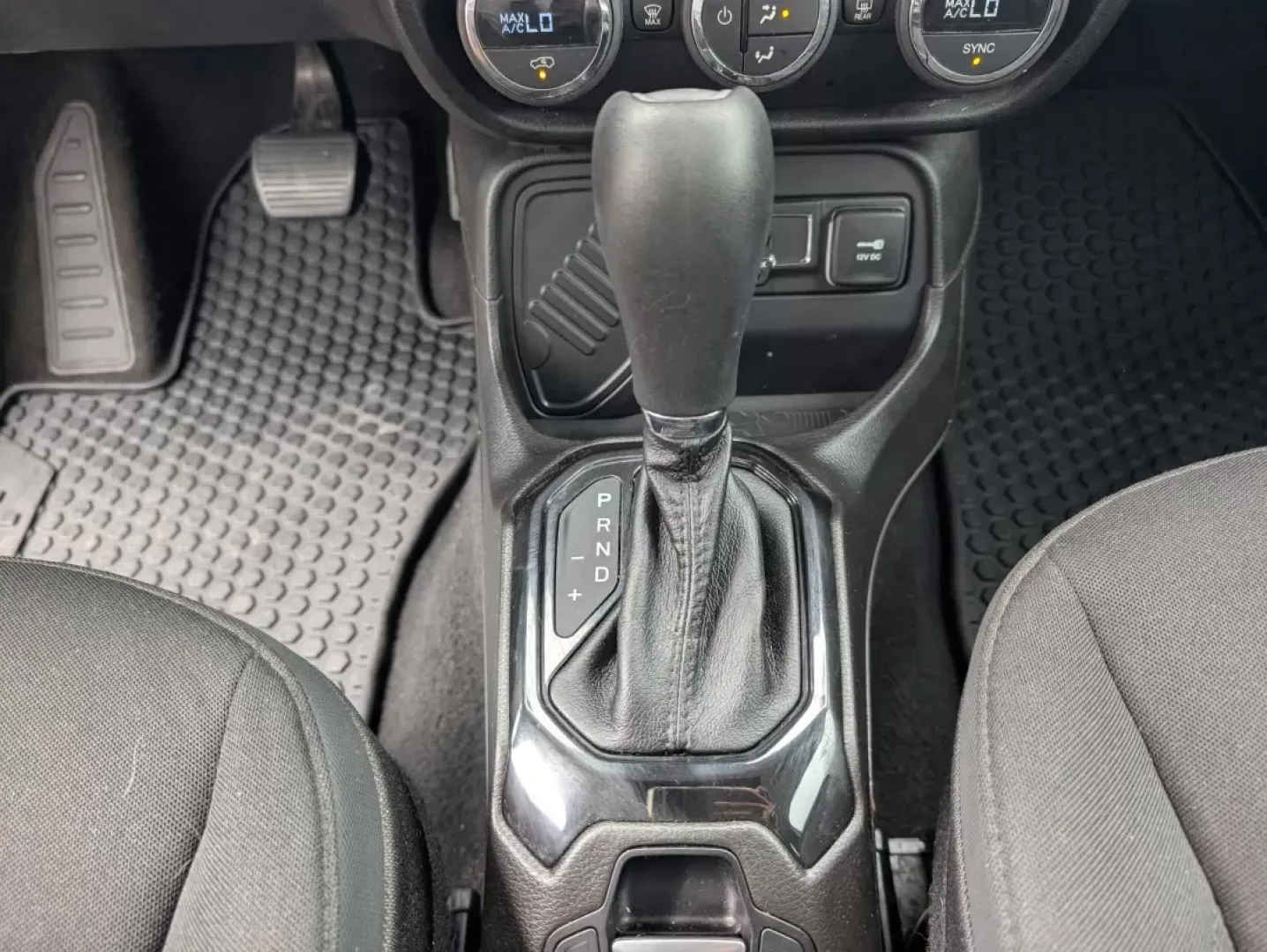 2017 /Black Jeep Renegade Altitude (ZACCJABB4HP) with an Other engine, located at 7000 Northlake Connector, Columbus, GA, 31904, (706) 987-8085, 32.524975, -84.978134 - Are you searching for the perfect vehicle for your next adventure or daily commute? Look no further! Gils Auto in Phenix City, AL, has just what you need with this stunning 2017 Jeep Renegade Altitude. With a versatile design and plenty of tech features, this crossover is ideal for both weekend geta - Photo#13