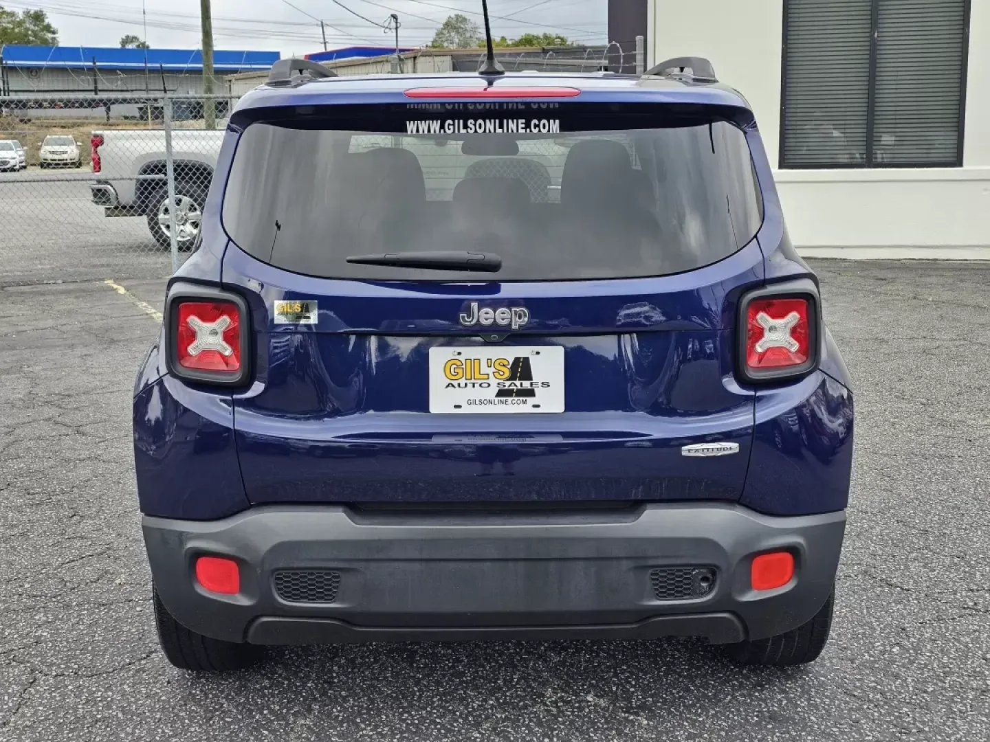 2017 /Black Jeep Renegade Latitude (ZACCJABB4HP) with an Other engine, located at 3959 U.S. 80 W, Phenix City, AL, 36870, (334) 297-4885, 32.469296, -85.135185 - **Adventure Awaits with the 2017 Jeep Renegade Latitude Perfect for Every Journey!**<br /> <br /> Looking for a versatile vehicle that can handle your busy lifestyle while ensuring comfort and style? Look no further than this stunning 2017 Jeep Renegade Latitude, available now at Gils Auto in Pheni - Photo#5