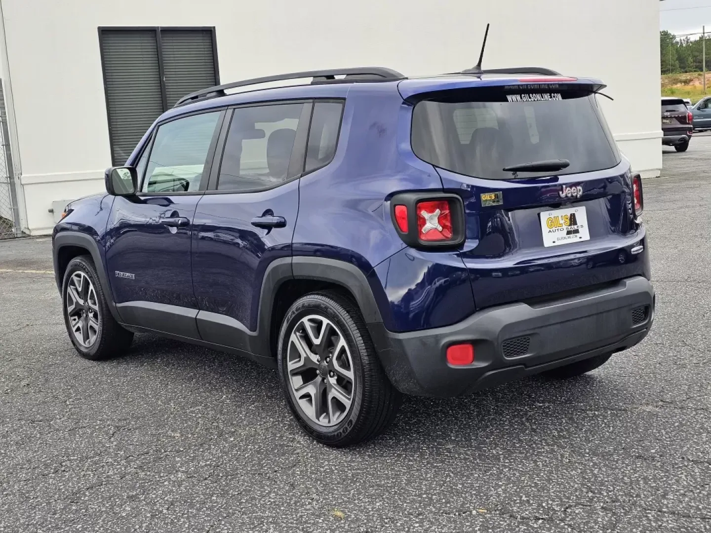 2017 /Black Jeep Renegade Latitude (ZACCJABB4HP) with an Other engine, located at 3959 U.S. 80 W, Phenix City, AL, 36870, (334) 297-4885, 32.469296, -85.135185 - **Adventure Awaits with the 2017 Jeep Renegade Latitude Perfect for Every Journey!**<br /> <br /> Looking for a versatile vehicle that can handle your busy lifestyle while ensuring comfort and style? Look no further than this stunning 2017 Jeep Renegade Latitude, available now at Gils Auto in Pheni - Photo#6