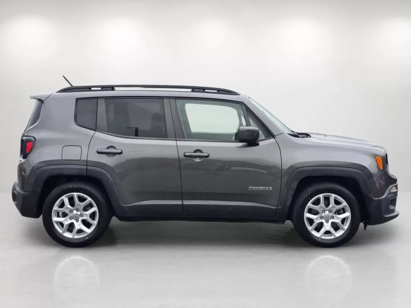 2017 /Black Jeep Renegade Latitude (ZACCJABB8HP) with an Other engine, located at 804 22nd Ave, Phenix City, AL, 36870, (334) 297-1860, 32.484749, -85.024475 - **Adventure Awaits: Explore the 2017 Jeep Renegade Latitude at Gils Auto**<br /> <br /> Are you ready to elevate your weekend adventures or tackle your daily commute with flair? The 2017 Jeep Renegade Latitude is the perfect crossover for those who crave both style and functionality. With its rugged - Photo#3