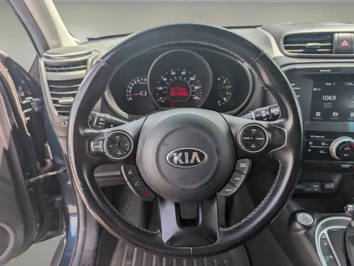 2017 /Black Kia Soul + (KNDJP3A54H7) with an Regular Unleaded I-4 2.0 L/122 engine, 6-Speed Automatic w/OD transmission, located at 3959 U.S. 80 W, Phenix City, AL, 36870, (334) 297-4885, 32.469296, -85.135185 - 2017 Kia Soul + - Photo#15