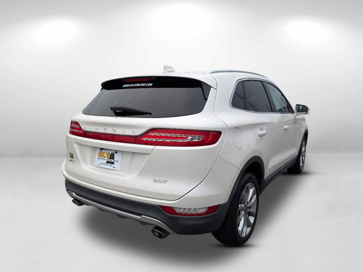 2017 Lincoln MKC Select (5LMCJ2C93HU) with an Intercooled Turbo Premium Unleaded I-4 2.0 L/122 engine, 6-Speed Automatic w/OD transmission, located at 3959 U.S. 80 W, Phenix City, AL, 36870, (334) 297-4885, 32.469296, -85.135185 - 2017 Lincoln MKC Select - Photo#4