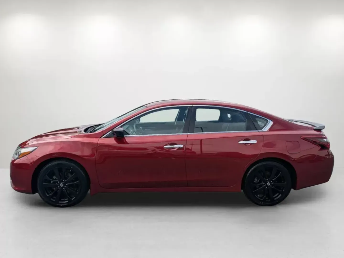 2017 /Sport Interior Nissan Altima 2.5 SR (1N4AL3AP2HC) with an Regular Unleaded I-4 2.5 L/152 engine, 1-Speed CVT w/OD transmission, located at 3959 U.S. 80 W, Phenix City, AL, 36870, (334) 297-4885, 32.469296, -85.135185 - 2017 Nissan Altima 2.5 SR - Photo#7