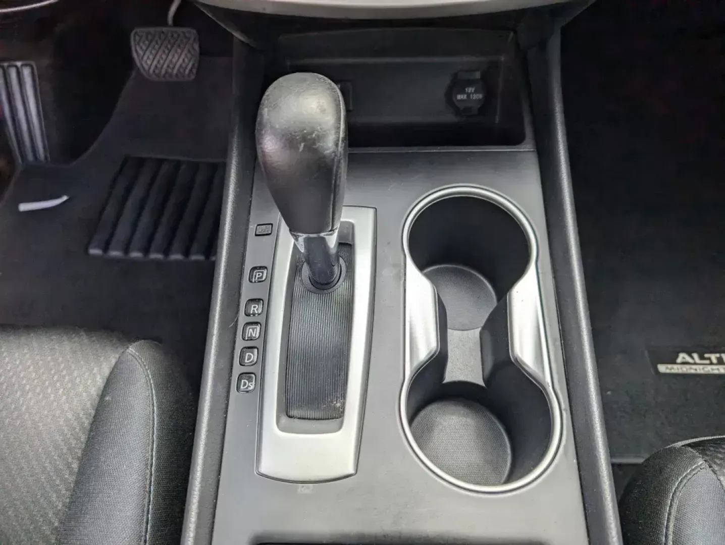 2017 /Sport Interior Nissan Altima 2.5 SR (1N4AL3AP2HC) with an Regular Unleaded I-4 2.5 L/152 engine, 1-Speed CVT w/OD transmission, located at 3959 U.S. 80 W, Phenix City, AL, 36870, (334) 297-4885, 32.469296, -85.135185 - 2017 Nissan Altima 2.5 SR - Photo#12