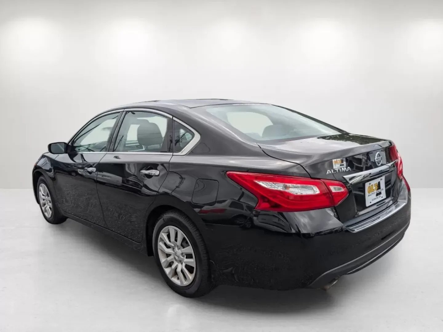 2017 /Charcoal Nissan Altima 2.5 S (1N4AL3AP1HC) with an Other engine, located at 804 22nd Ave, Phenix City, AL, 36870, (334) 297-1860, 32.484749, -85.024475 - ### Unleash Your Daily Adventures with the 2017 Nissan Altima 2.5 S<br /> <br /> Are you ready to elevate your daily commute or weekend adventures? Look no further than the stunning **2017 Nissan Altima 2.5 S**, available now at **Gils Auto** in **Phenix City, AL**. This sleek, sophisticated sedan i - Photo#6