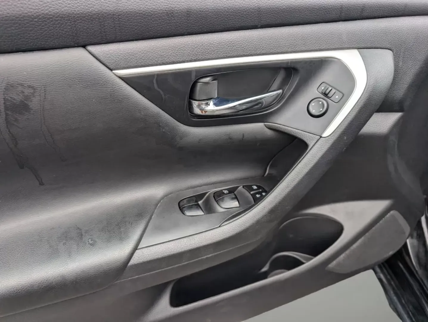 2017 /Charcoal Nissan Altima 2.5 S (1N4AL3AP1HC) with an Other engine, located at 804 22nd Ave, Phenix City, AL, 36870, (334) 297-1860, 32.484749, -85.024475 - ### Unleash Your Daily Adventures with the 2017 Nissan Altima 2.5 S<br /> <br /> Are you ready to elevate your daily commute or weekend adventures? Look no further than the stunning **2017 Nissan Altima 2.5 S**, available now at **Gils Auto** in **Phenix City, AL**. This sleek, sophisticated sedan i - Photo#8