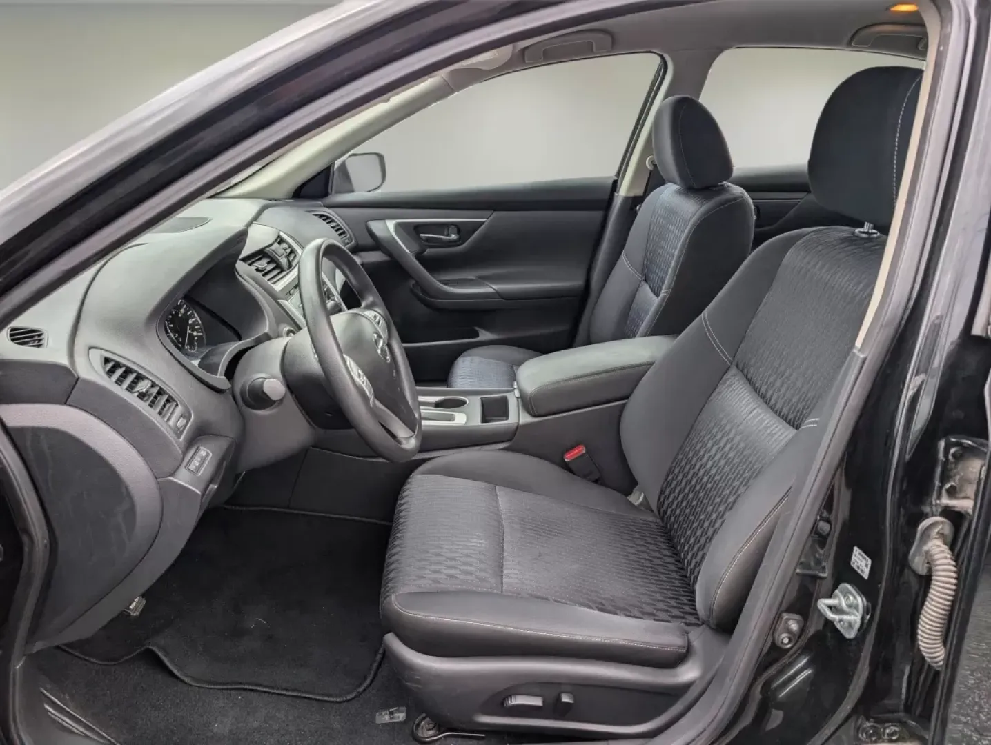 2017 /Charcoal Nissan Altima 2.5 S (1N4AL3AP1HC) with an Other engine, located at 804 22nd Ave, Phenix City, AL, 36870, (334) 297-1860, 32.484749, -85.024475 - ### Unleash Your Daily Adventures with the 2017 Nissan Altima 2.5 S<br /> <br /> Are you ready to elevate your daily commute or weekend adventures? Look no further than the stunning **2017 Nissan Altima 2.5 S**, available now at **Gils Auto** in **Phenix City, AL**. This sleek, sophisticated sedan i - Photo#9
