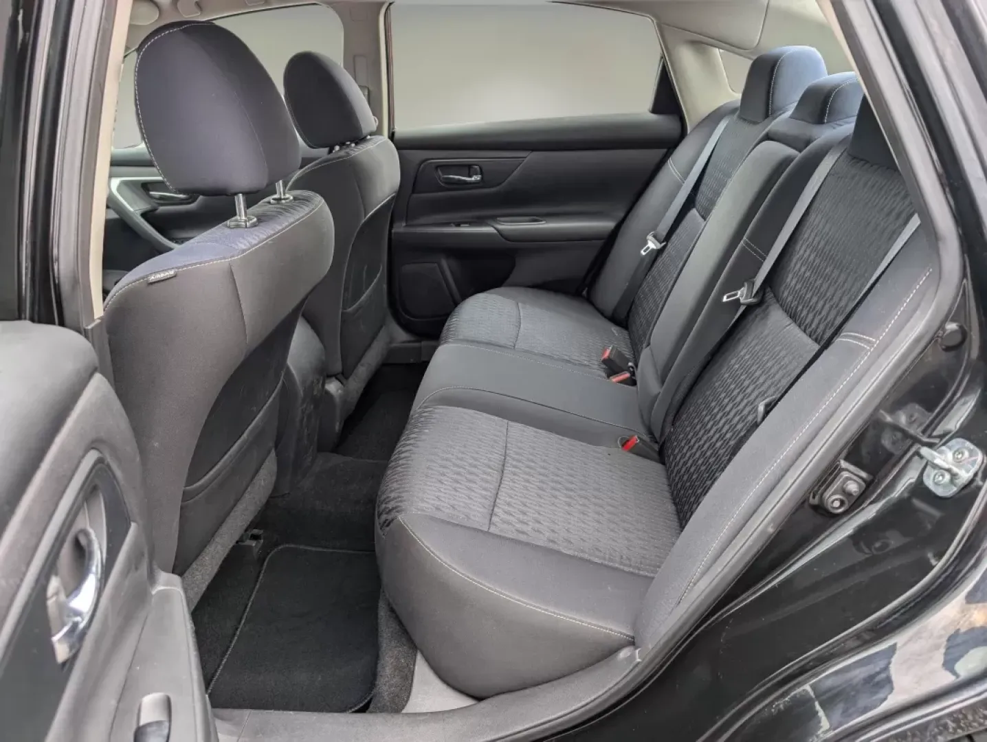 2017 /Charcoal Nissan Altima 2.5 S (1N4AL3AP1HC) with an Other engine, located at 804 22nd Ave, Phenix City, AL, 36870, (334) 297-1860, 32.484749, -85.024475 - ### Unleash Your Daily Adventures with the 2017 Nissan Altima 2.5 S<br /> <br /> Are you ready to elevate your daily commute or weekend adventures? Look no further than the stunning **2017 Nissan Altima 2.5 S**, available now at **Gils Auto** in **Phenix City, AL**. This sleek, sophisticated sedan i - Photo#10