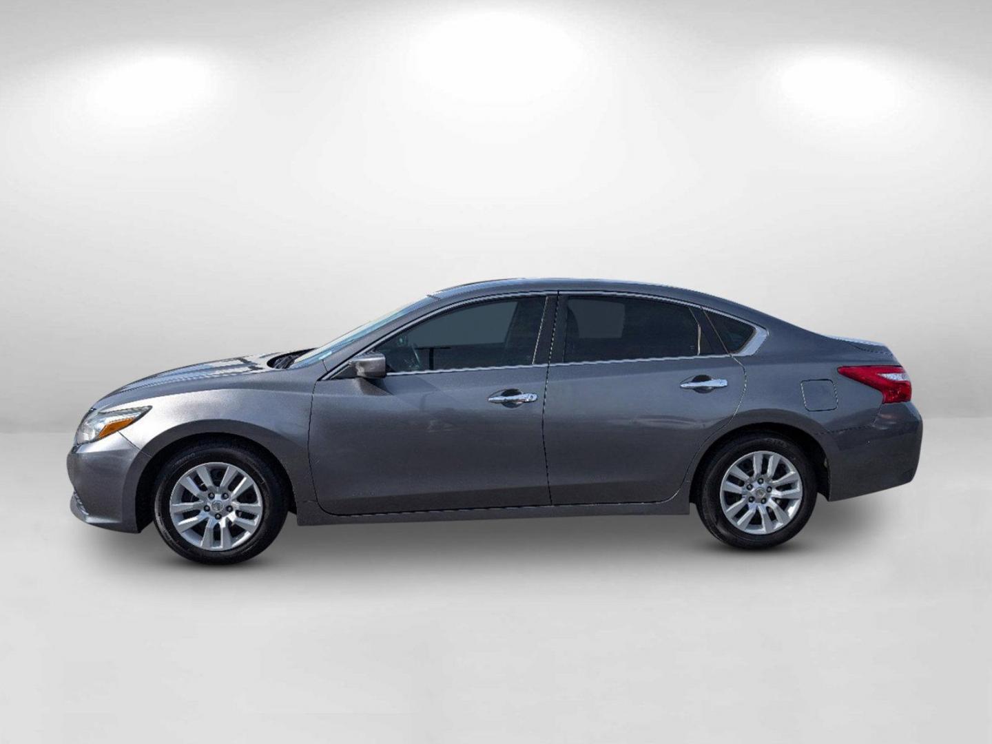 2017 Nissan Altima 2.5 (1N4AL3AP5HC) with an Regular Unleaded I-4 2.5 L/152 engine, 1-Speed CVT w/OD transmission, located at 521 Old Farm Lane Rd, Prattville, AL, 36066, (334) 325-1505, 32.482460, -86.416367 - 2017 Nissan Altima 2.5 - Photo#7