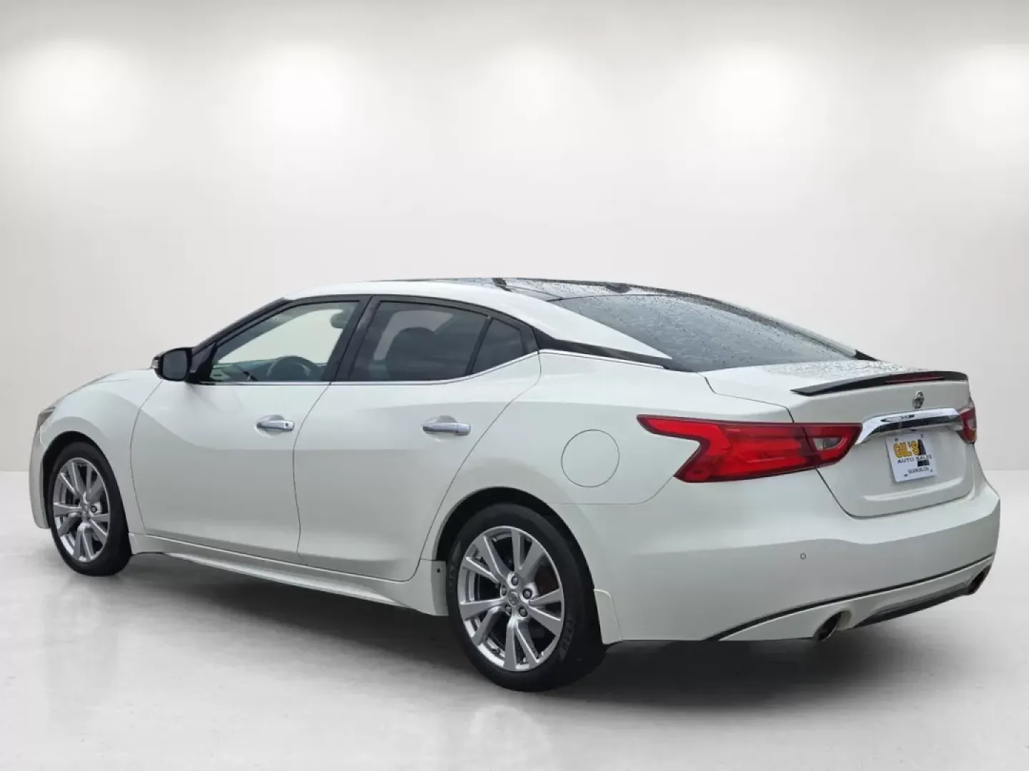 2017 /Charcoal Nissan Maxima SL (1N4AA6AP2HC) with an Other engine, located at 521 Old Farm Lane Rd, Prattville, AL, 36066, (334) 325-1505, 32.482460, -86.416367 - **Elevate Your Daily Drive with the 2017 Nissan Maxima SL!** <br /> <br /> If you're on the hunt for a vehicle that combines elegance with performance, look no further than the stunning 2017 Nissan Maxima SL. Perfect for professionals navigating the bustling streets of Prattville, AL, this luxurious - Photo#8