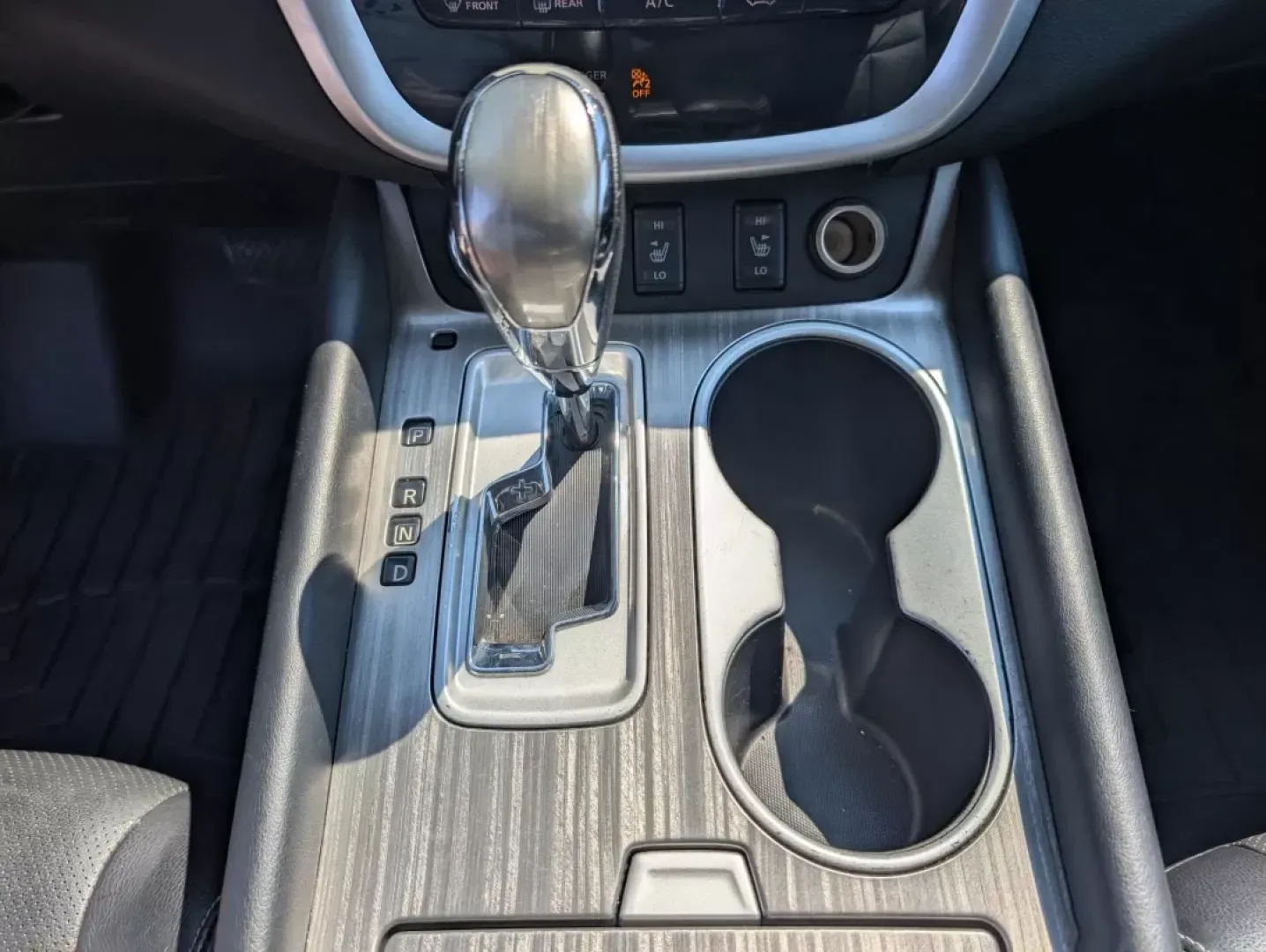 2017 /Graphite Nissan Murano SL (5N1AZ2MH1HN) with an Other engine, located at 1430 Gateway Drive, Opelika, AL, 36801, (334) 239-0944, 32.637871, -85.409790 - ### Discover the 2017 Nissan Murano SL: Your Ideal Family SUV at Gils Auto, Phenix City, AL!<br /> <br /> Are you in the market for a stylish and versatile SUV that fits seamlessly into your busy lifestyle? Look no further than the 2017 Nissan Murano SL, available now at Gils Auto, a trusted Buy Her - Photo#13